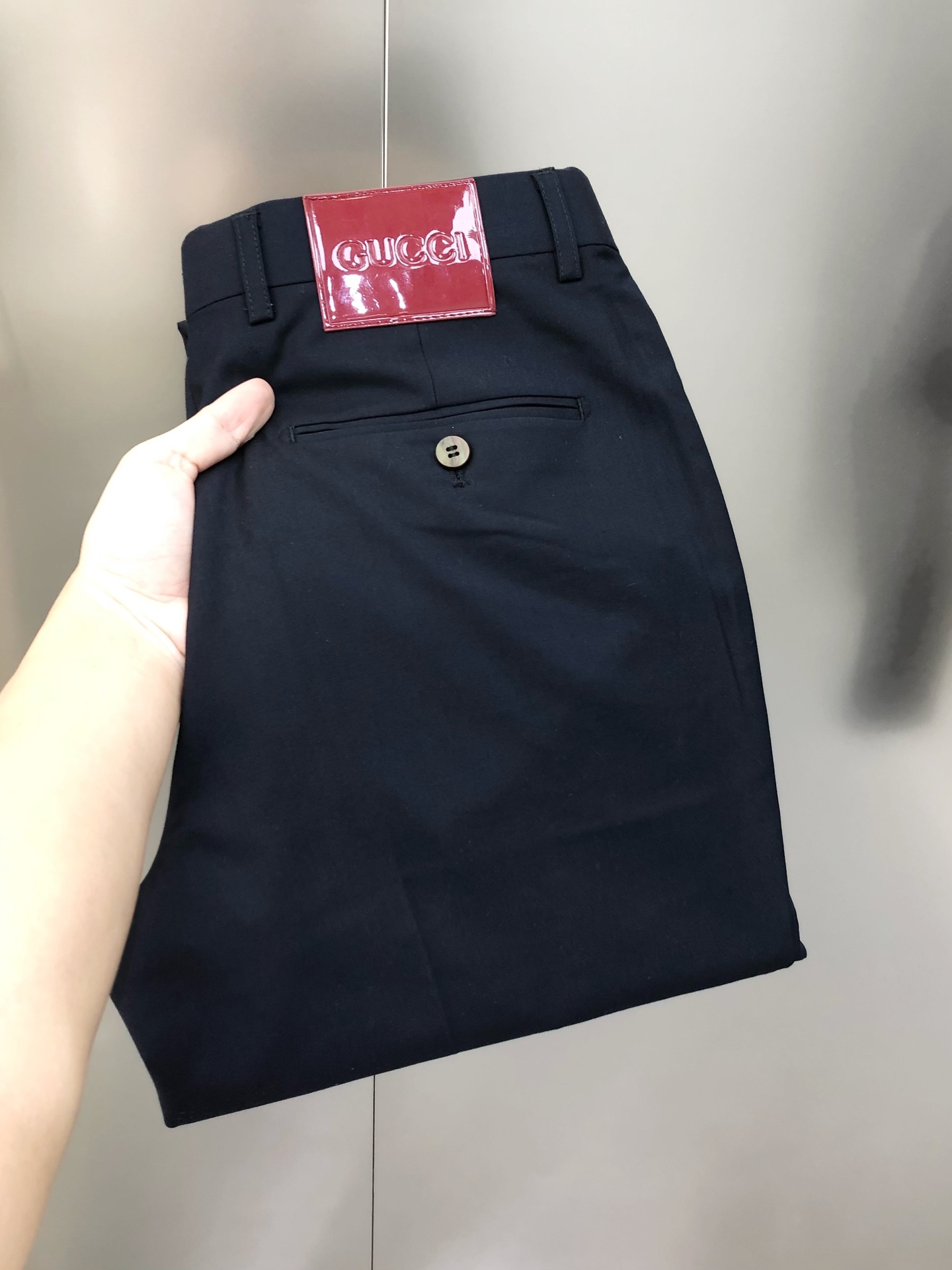 Title: G*cci Spring/Summer 2025 Men’s Tweezers: High-End, Simple, Custom Wool-Cotton, Fine Design, Skin-Friendly, Customizable Package.