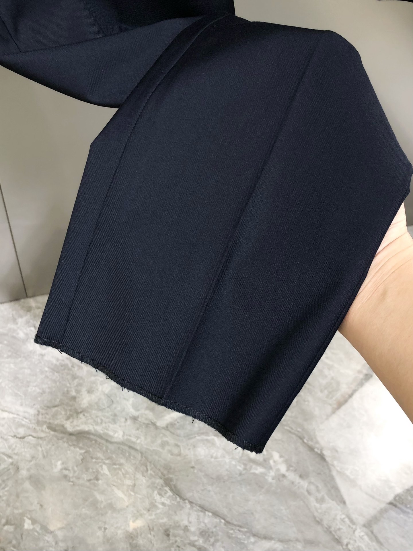 Title: G*cci Spring/Summer 2025 Men’s Tweezers: High-End, Simple, Custom Wool-Cotton, Fine Design, Skin-Friendly, Customizable Package. - 图片 9