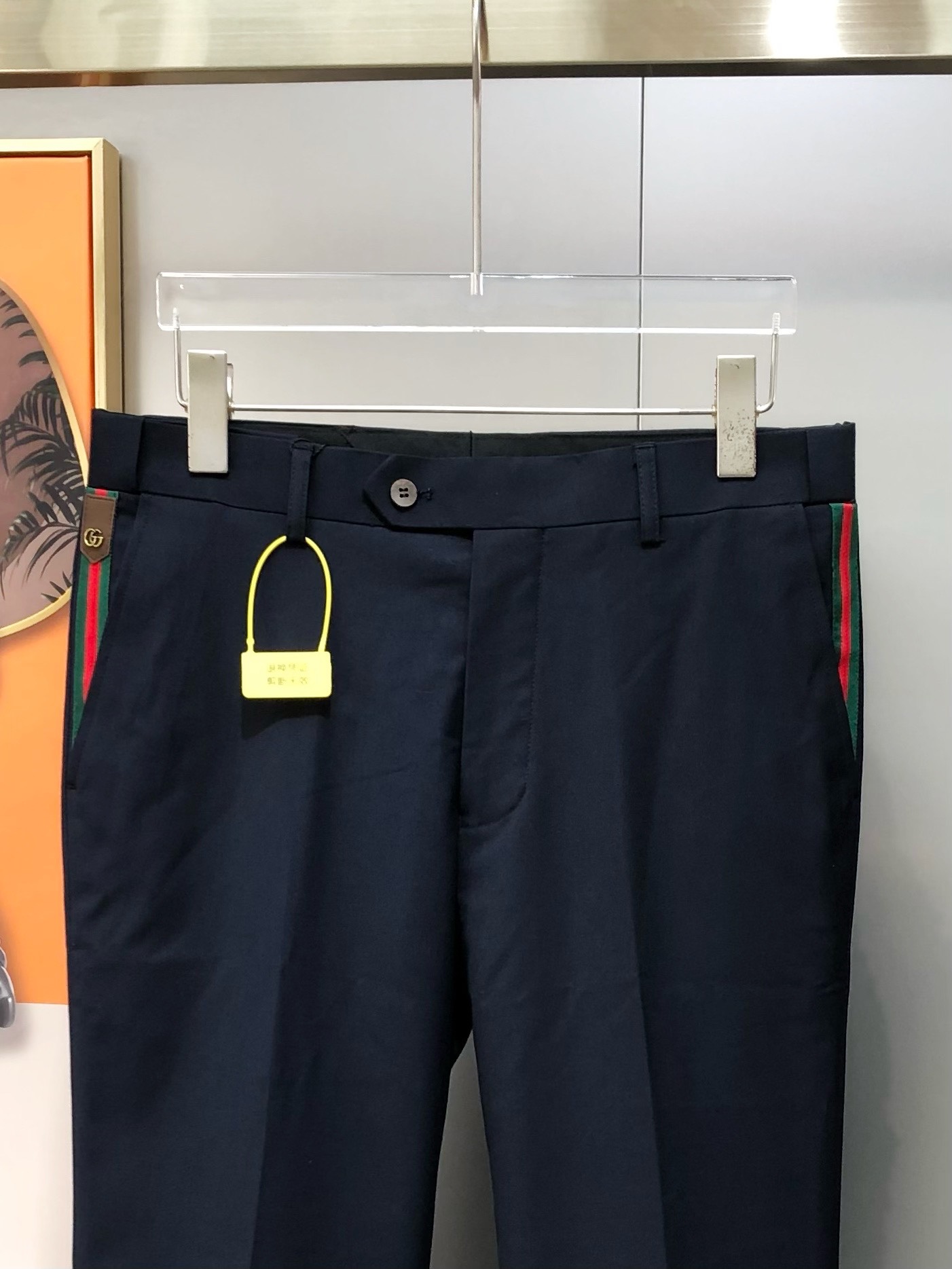 Title: G*cci Spring/Summer 2025 Men’s Tweezers: High-End, Simple, Custom Wool-Cotton, Fine Design, Skin-Friendly, Customizable Package. - 图片 4