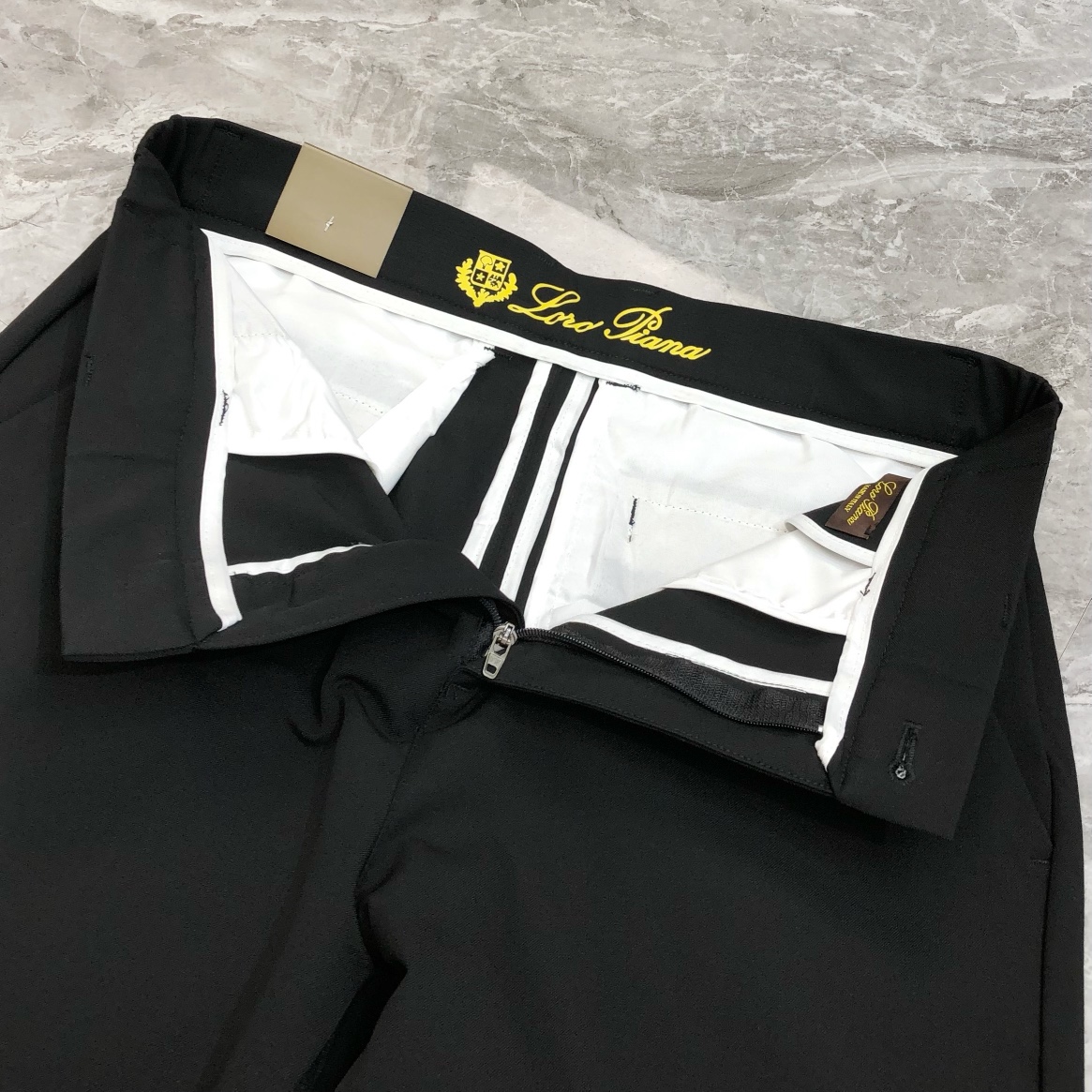 “Customized 100% Cotton Men’s Shorts with Logo Design, High-End, Super Soft Fabric – 28-38 Yards, 4 Colors” - 图片 9