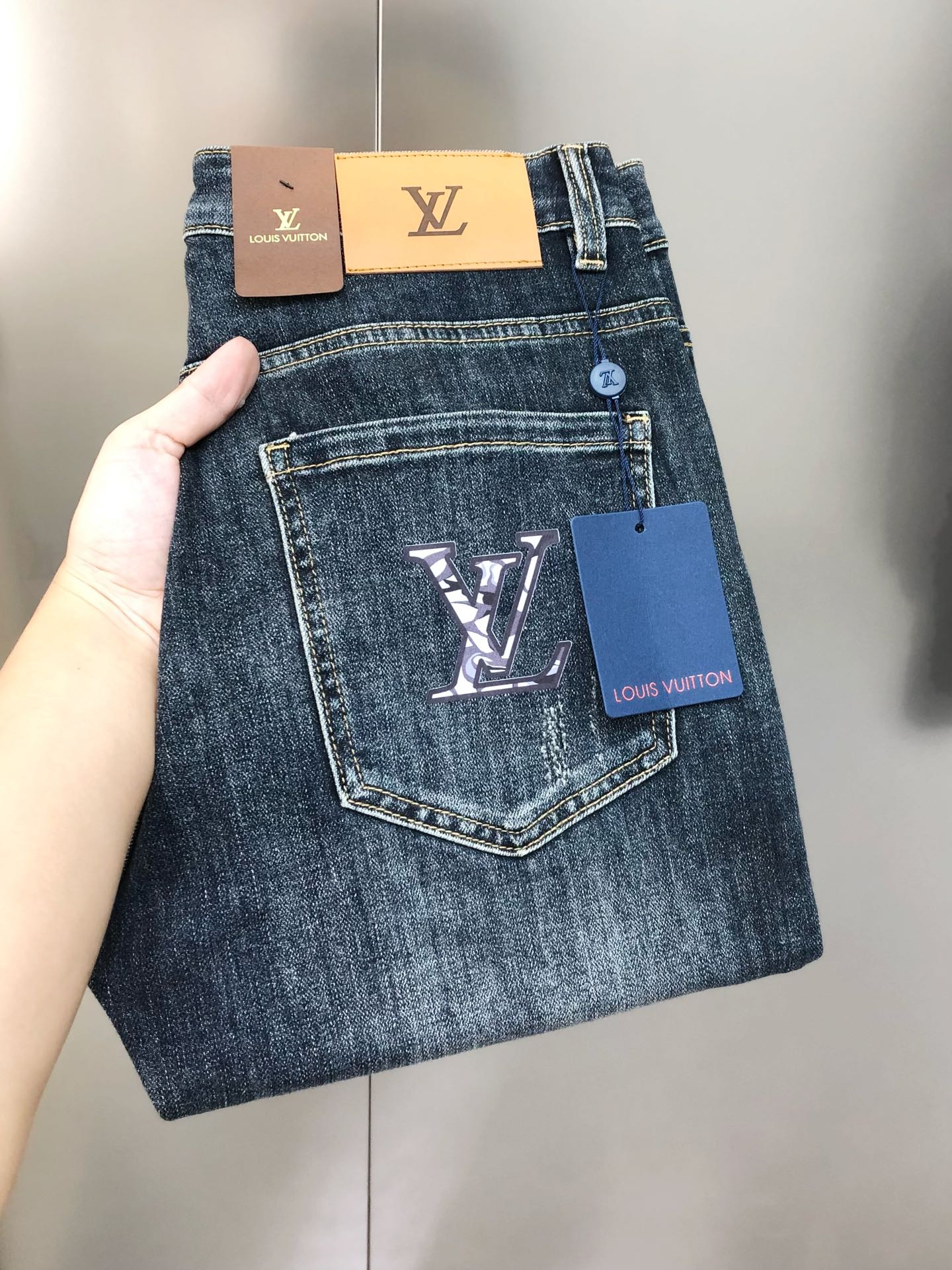 “LV Louis Vuitton 2025 Spring Summer New Pocket Logo Packard Packet Tock Pock” - 图片 1