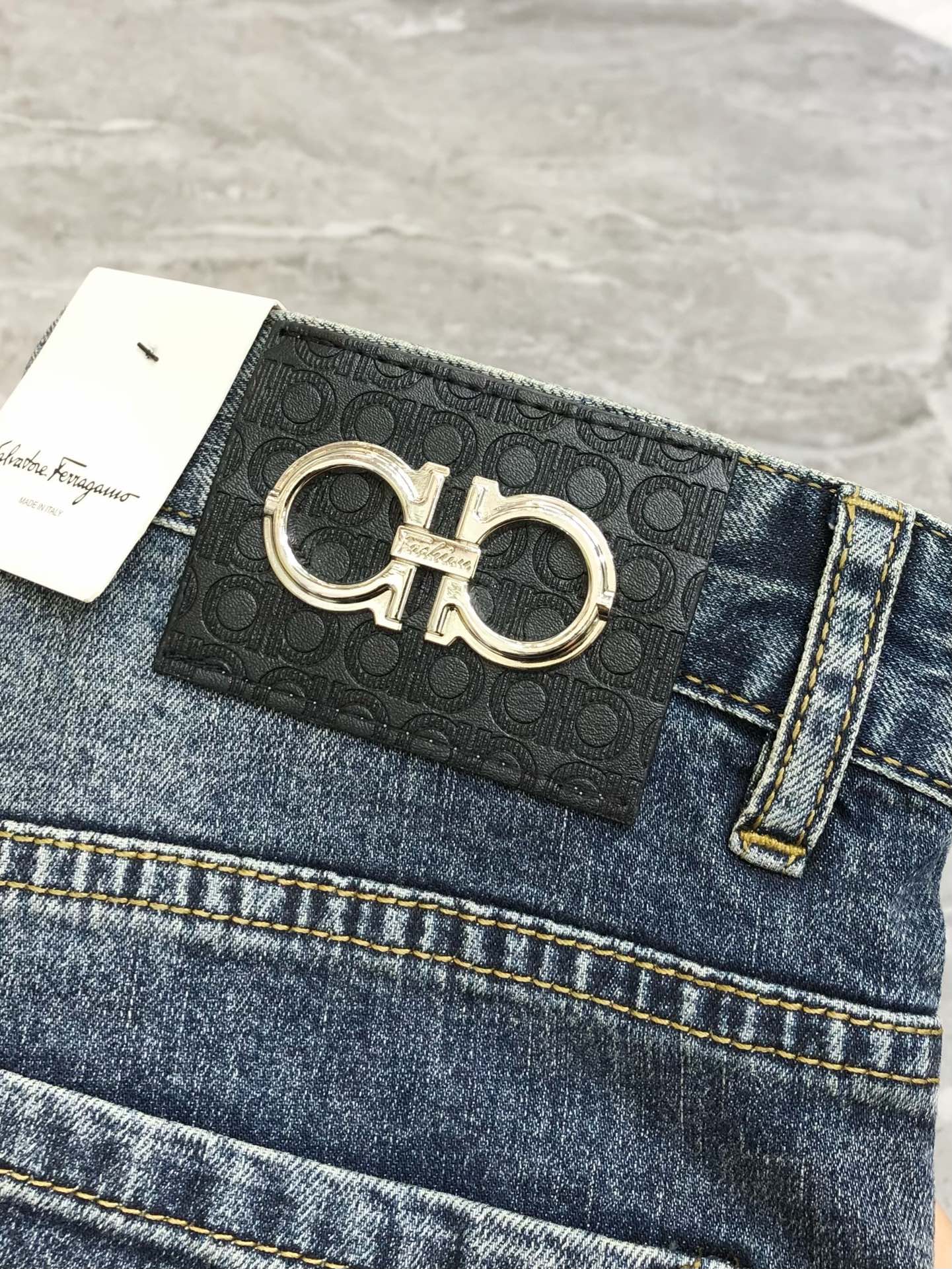 “High-End Custom Jeans with Danning Water Washed Pure Cotton Fabrics: 2025 Fashion Trends” - 图片 7