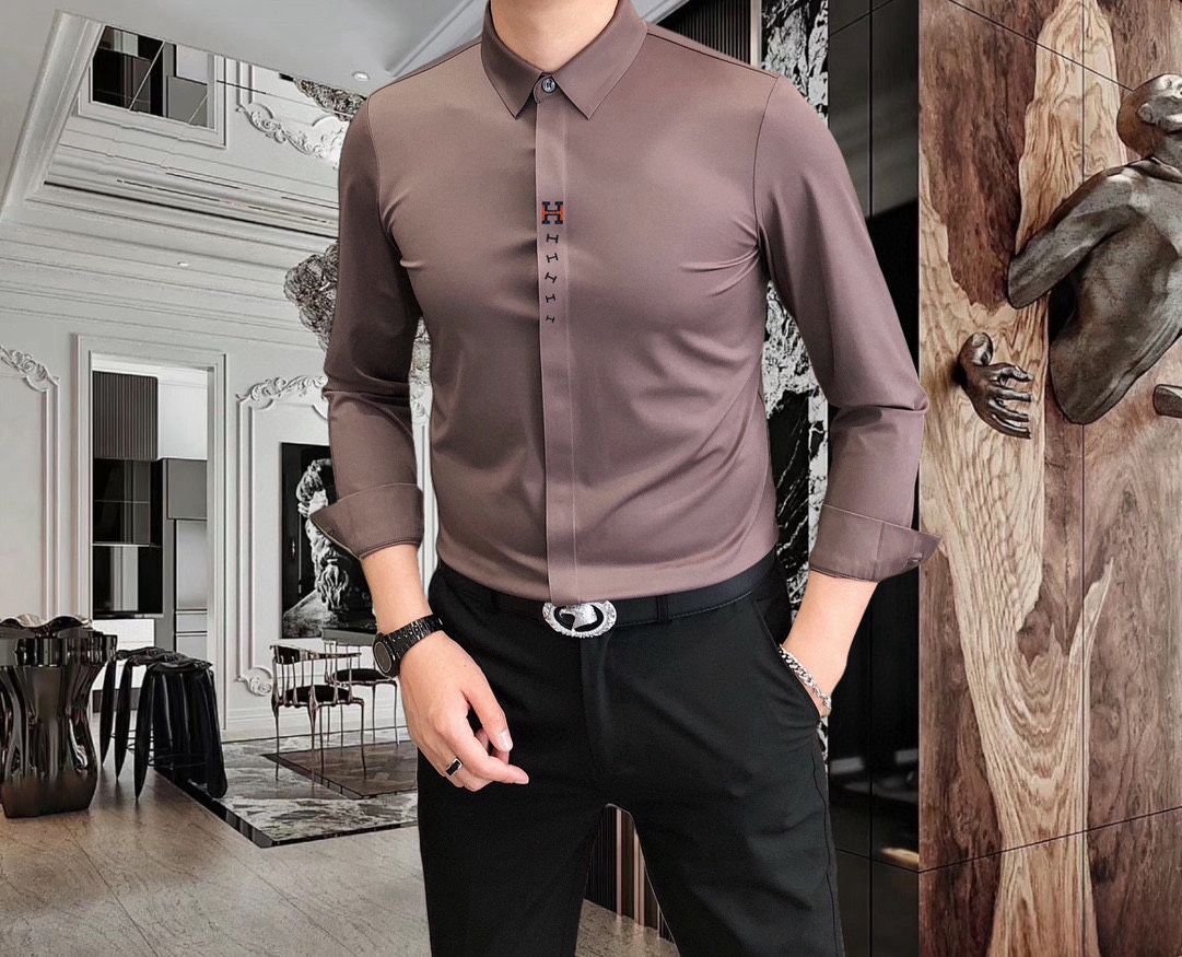 “Men’s Long-Sleeve Shirt: H*rmes Eimas 2025 Print Logo Design in Caramel and Thong Fabric” - 图片 6