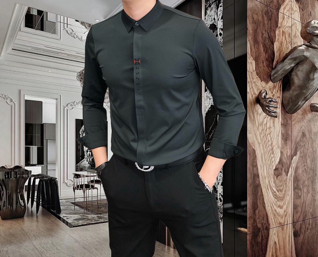 “Men’s Long-Sleeve Shirt: H*rmes Eimas 2025 Print Logo Design in Caramel and Thong Fabric” - 图片 7