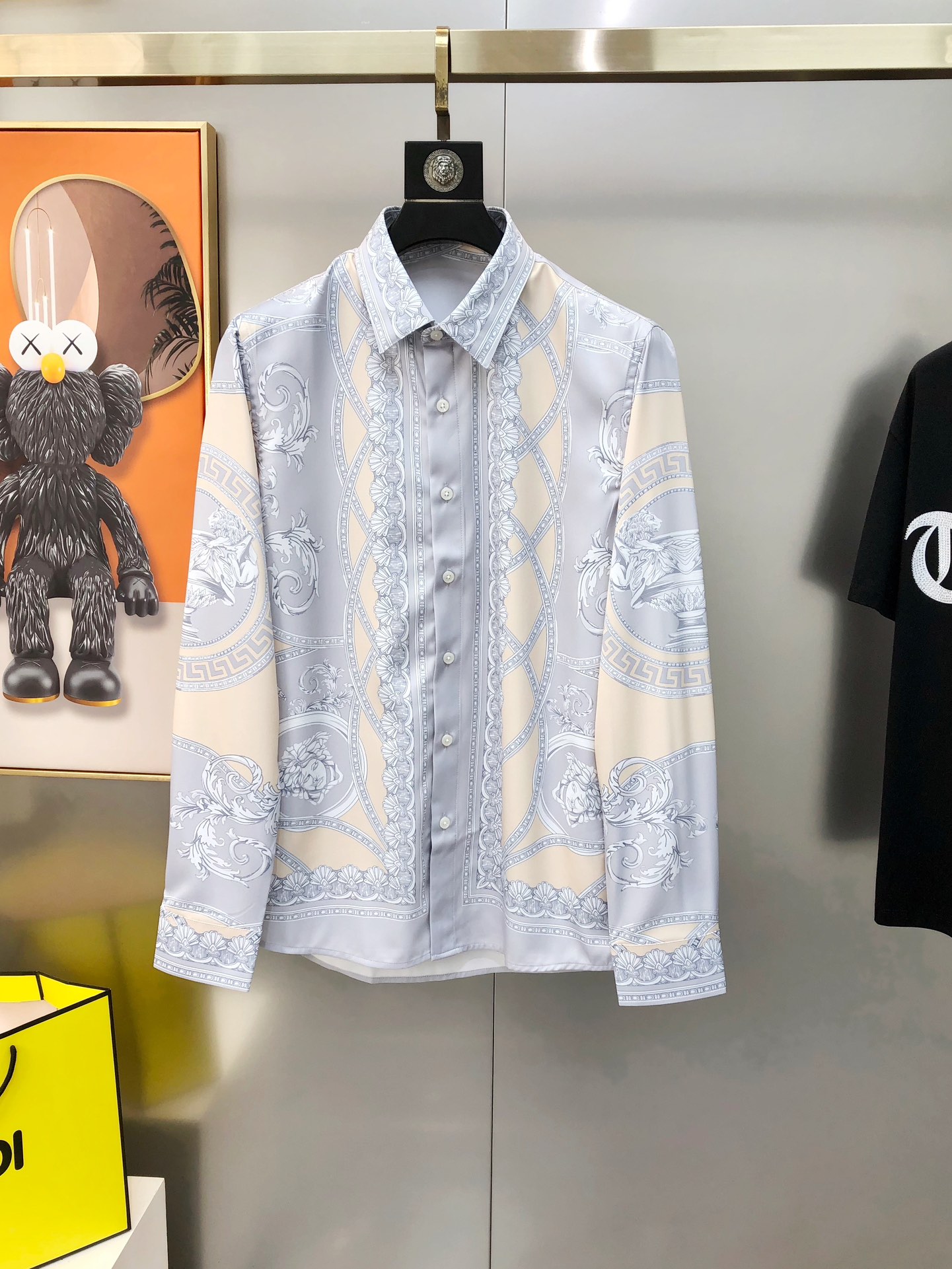 Versace 2025 Men’s Long-Sleeve Shirt: High-Quality Cotton, Unique Design, Customizable, Comfortable Fit - 图片 1