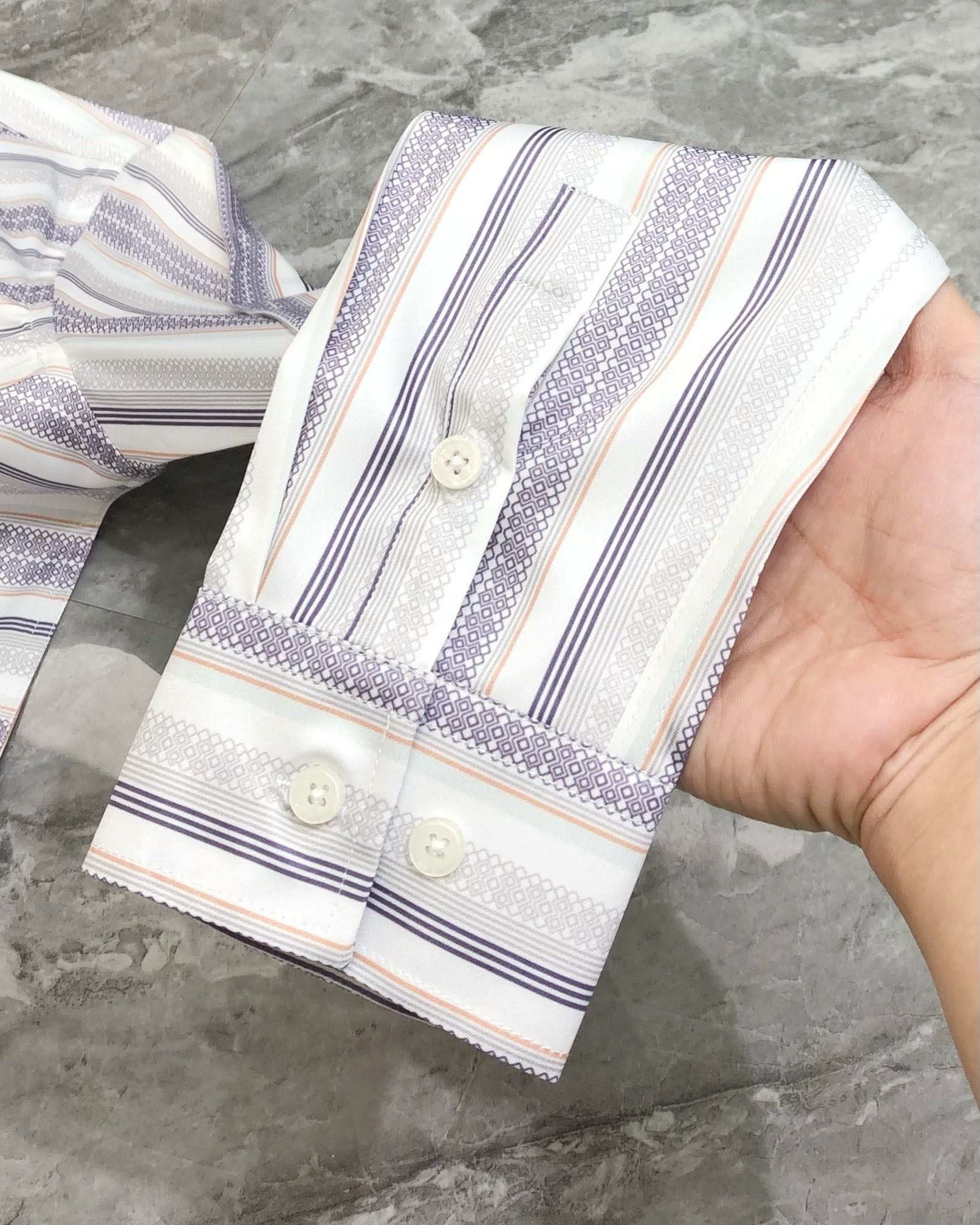 “Men’s Fashion Shirt 2025: High-Quality Long-Sleeve with Customized Design, Soft Cotton Fabric, and Comfortable Fit” - 图片 6