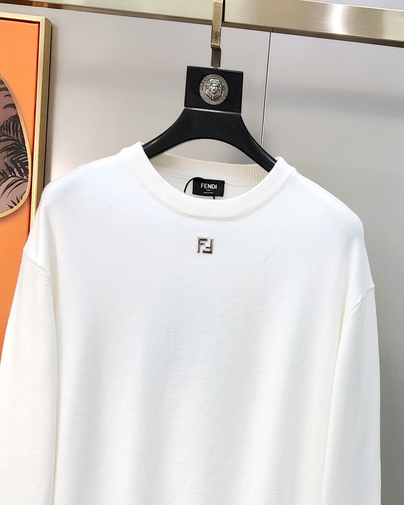“2025 Men’s High-End Sweaters: Custom Designs, Soft Fabric, S-XL Sizes, Black & White Options, Fast Delivery” - 图片 2