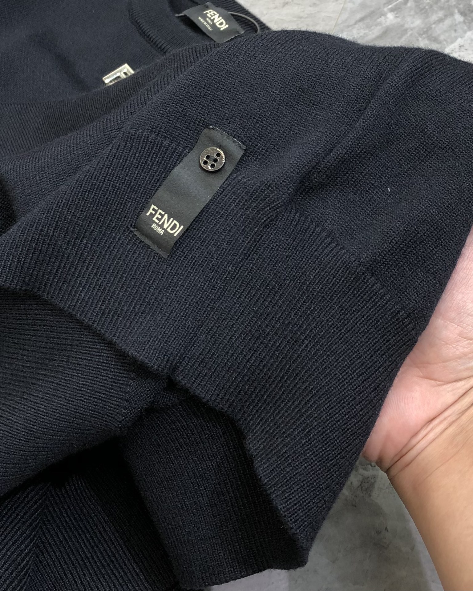 “2025 High-End Men’s Sweater Collection: Custom Designs, Premium Fabric, Fast Delivery in S-XL Sizes” - 图片 7