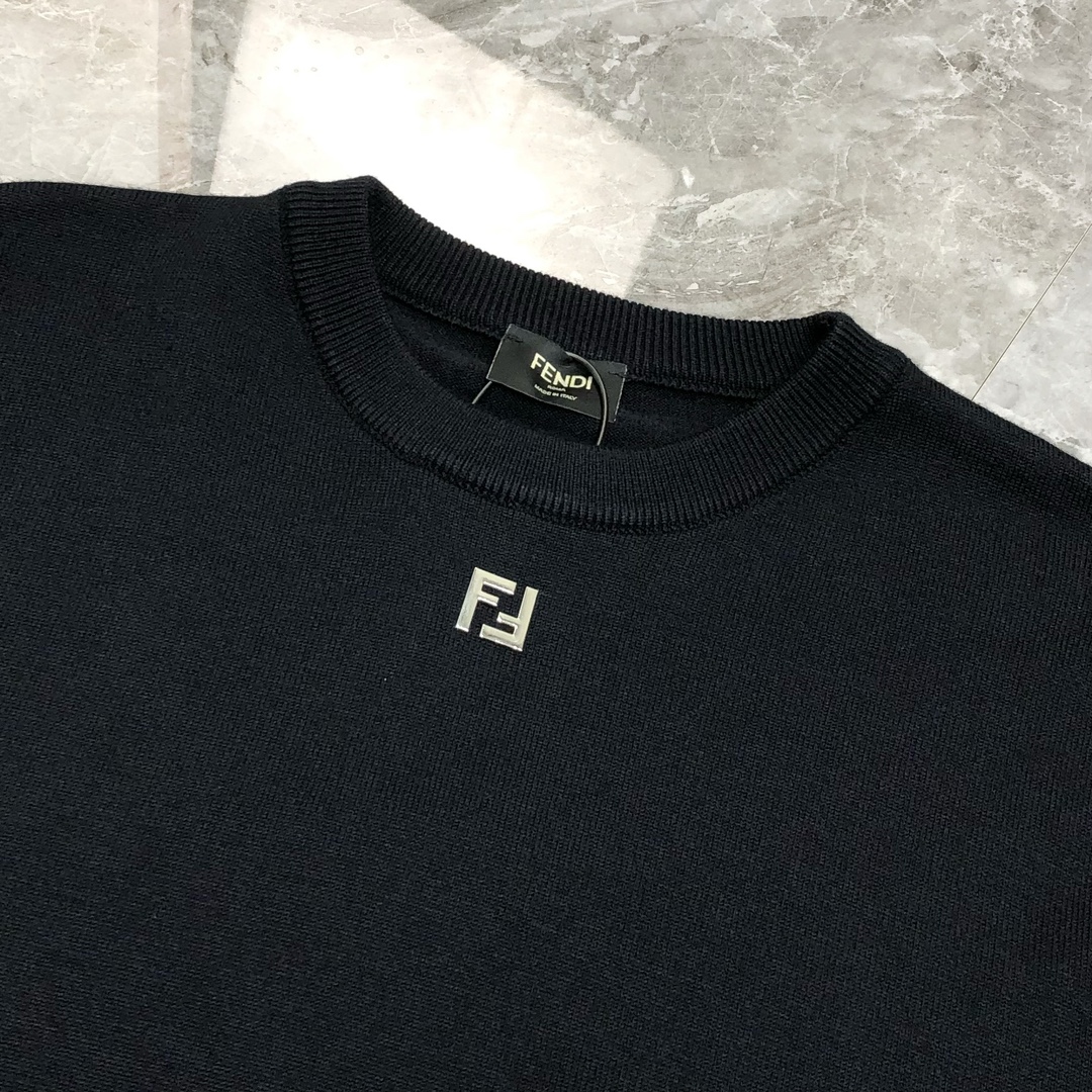 “2025 High-End Men’s Sweater Collection: Custom Designs, Premium Fabric, Fast Delivery in S-XL Sizes” - 图片 4