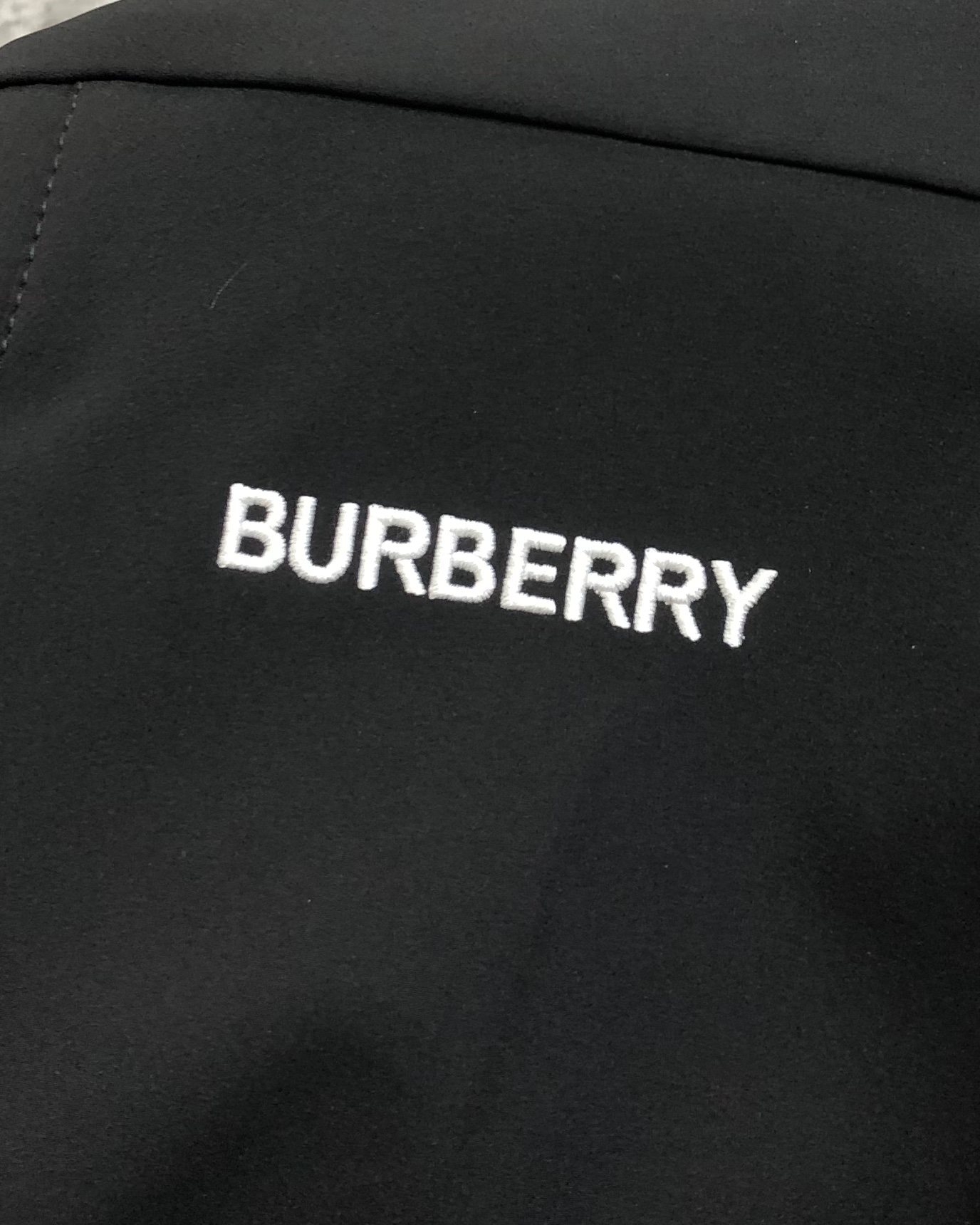 “High-Quality Man-In-Law Jacket with Embroidered Design | Online Sales | Black-and-White | P1020 BURBE** Barborie 2025” - 图片 6