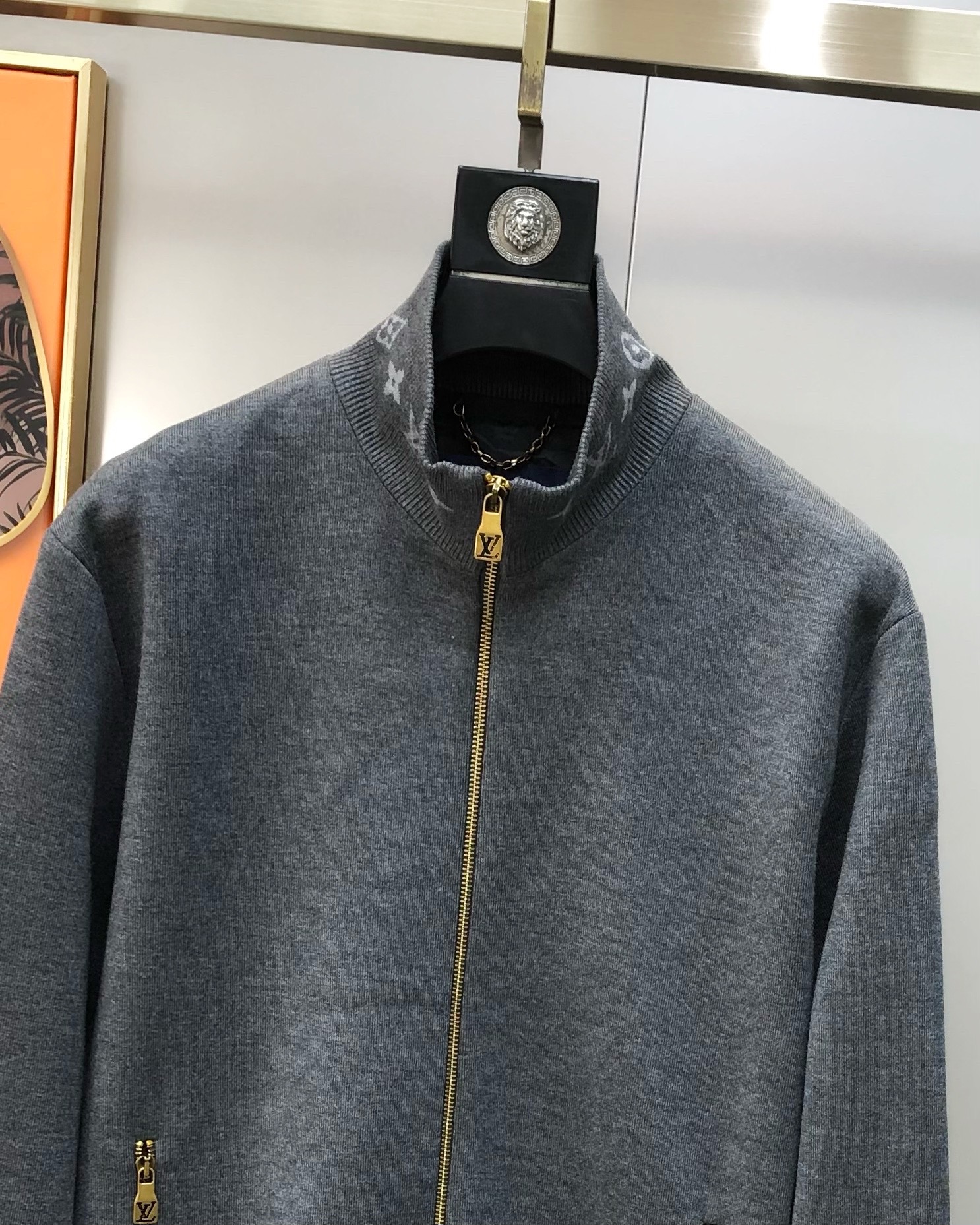 “LV Louis Vuitton New Morning & Autumn Dress Jackets: Cotton Knitting Jackets Sales, Various Sizes M-3XL” - 图片 3