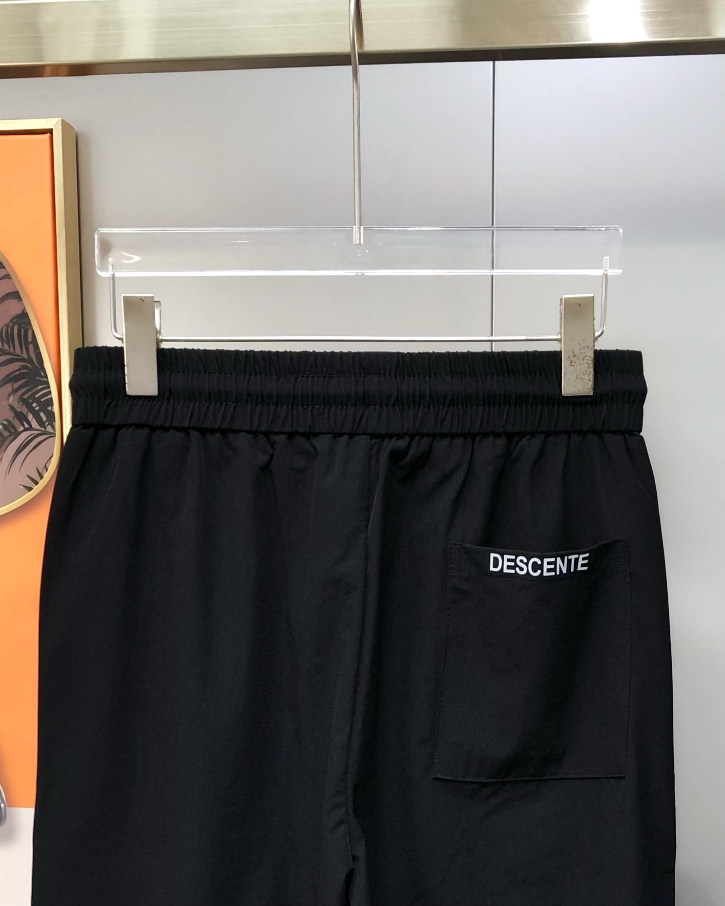 “2025 Men’s Recreational Shorts: High-End Design, Speed-Drying Fabric, Elegant & Handsome Style” - 图片 5