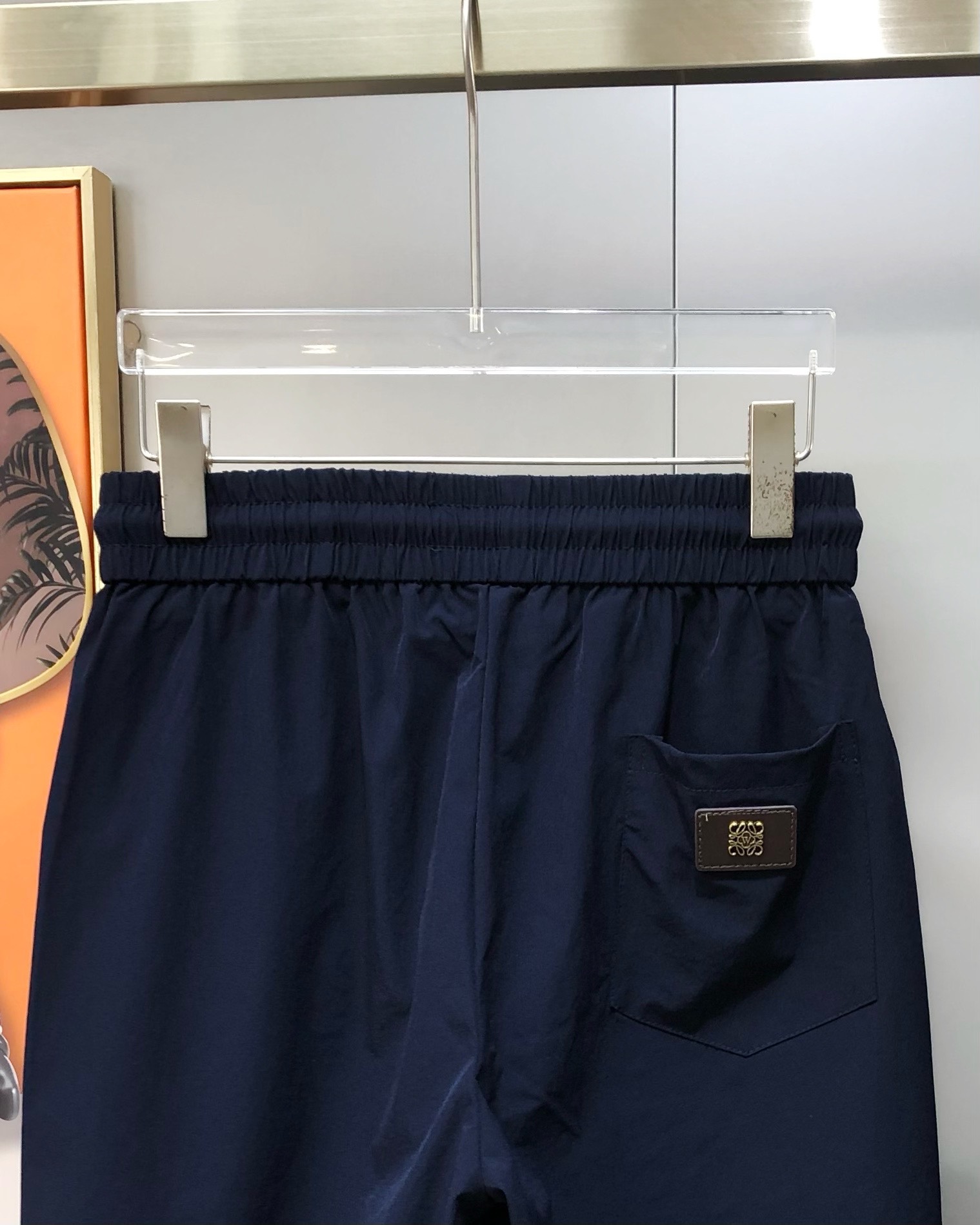 Title: P528 L*EWE Male Recreational Shorts 2025 Collection Overview Summary: New high-end male shorts for 2025 with unique design, polyester fabric, netted style - 图片 4