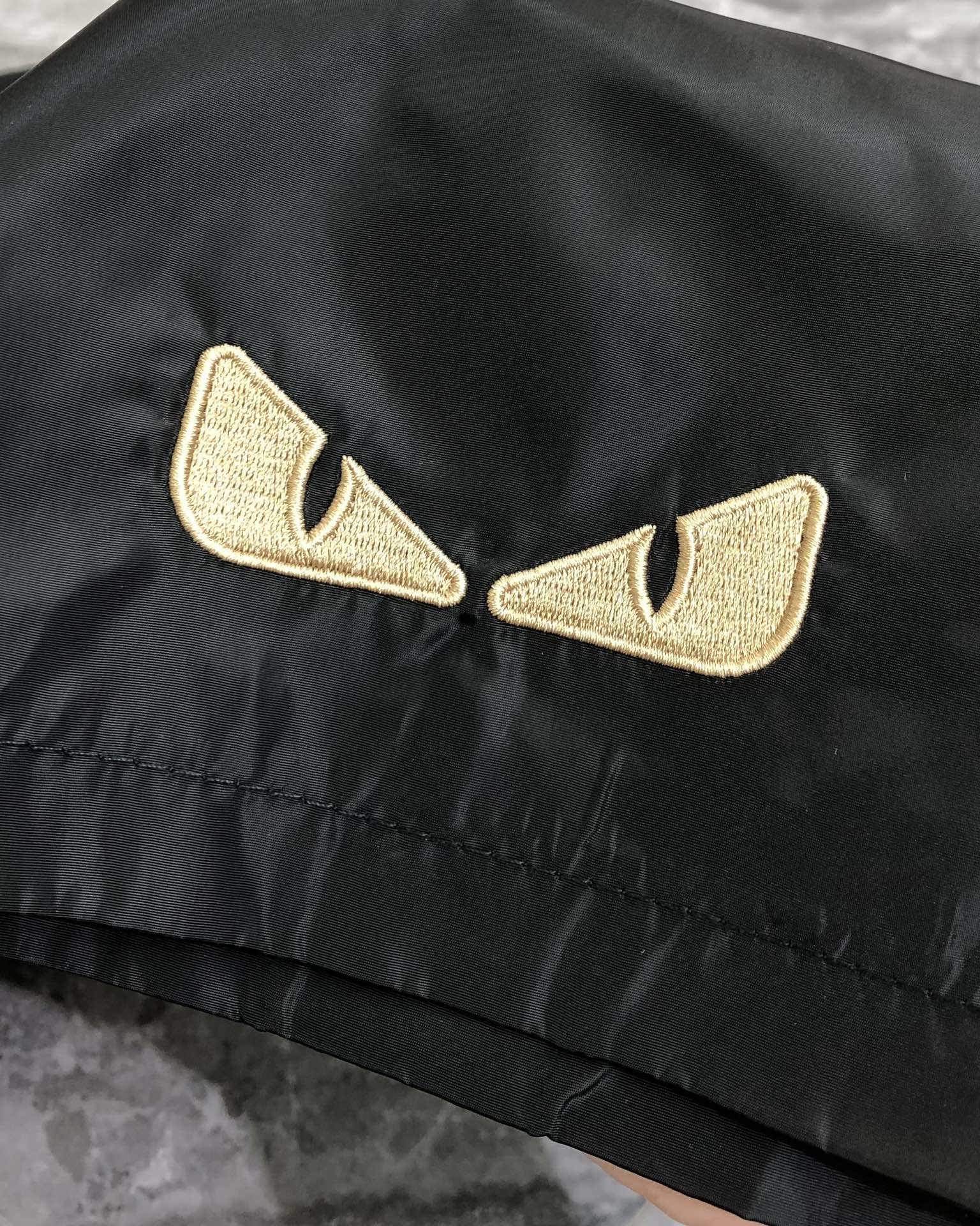 “Spring & Summer 2025 Men’s Leisure Shorts: High-End Custom Design with Fashion Embroidery Logo” - 图片 5