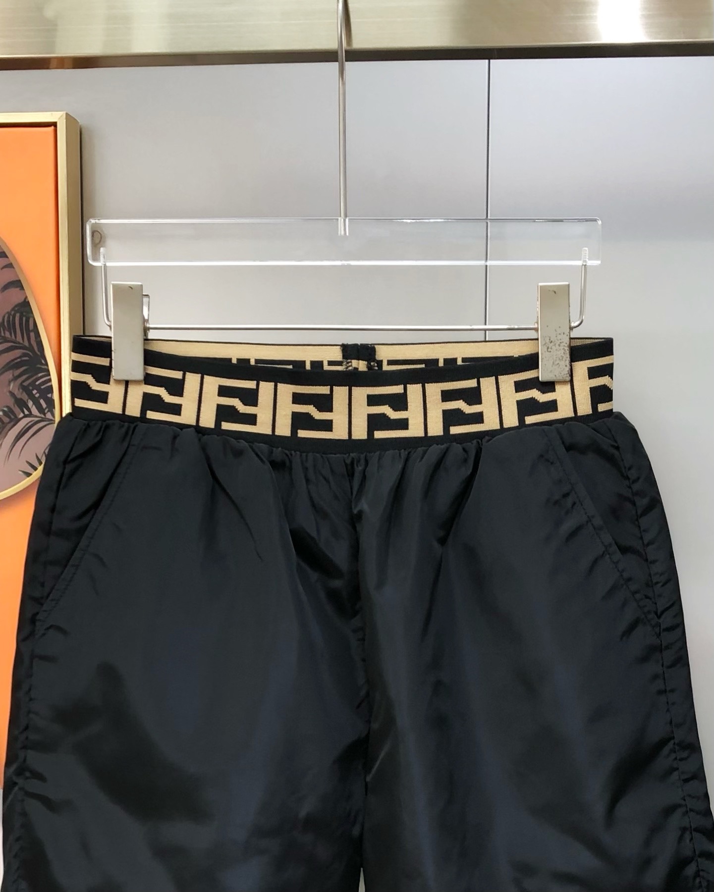 “Spring & Summer 2025 Men’s Leisure Shorts: High-End Custom Design with Fashion Embroidery Logo” - 图片 3