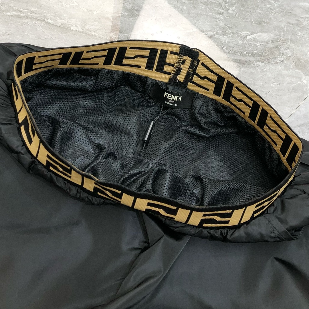“Spring & Summer 2025 Men’s Leisure Shorts: High-End Custom Design with Fashion Embroidery Logo” - 图片 7
