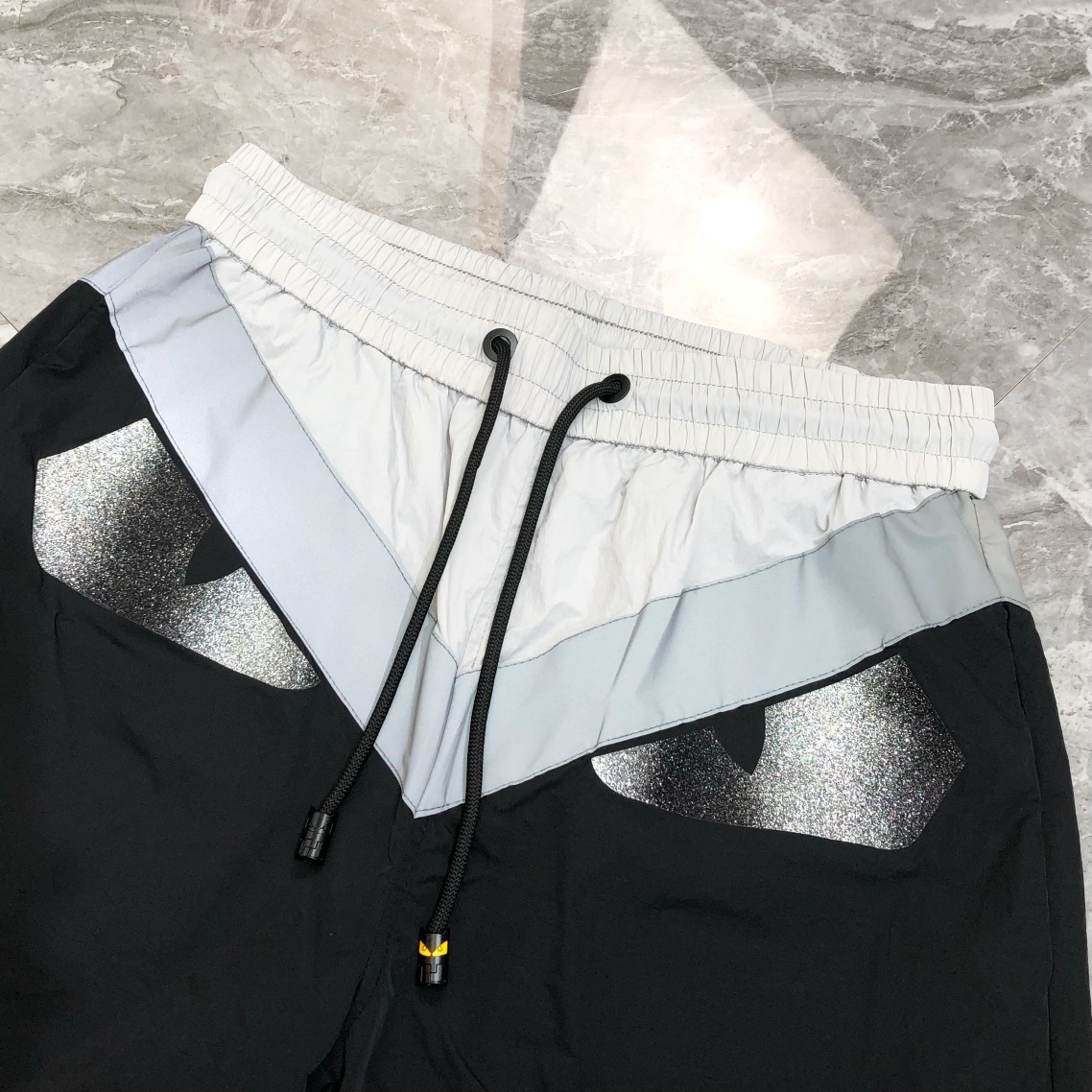 “Spring/Summer 2025 High-End Tailoring: Retro-Reflective Gel Logo Embroidery Design & Polyester Dryware” - 图片 5
