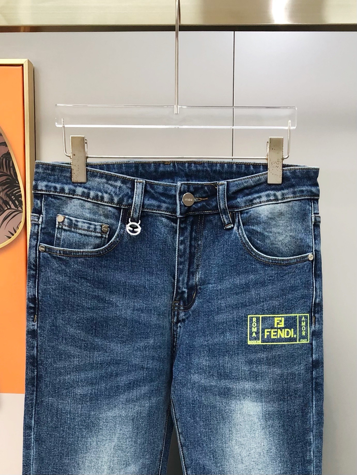 “Spring/Summer 2025 Short-Legged Jeans by P600 F.D. Findi: Custom Embroidery Logo, Pure Cotton, High Quality” - 图片 4