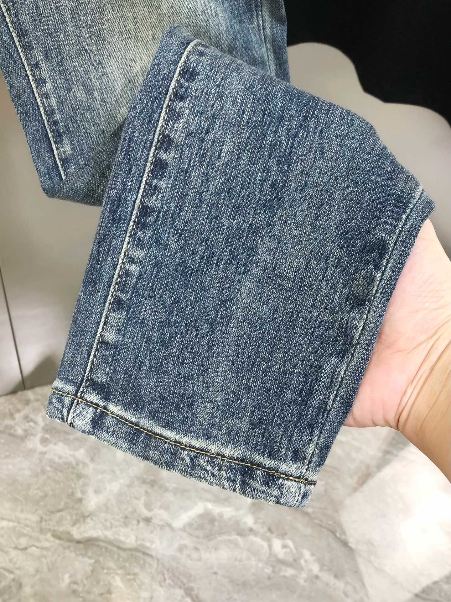 2025 G*cci Short-Legged Fashion: High-End Custom Clothing with Danning Water Wash - 图片 9