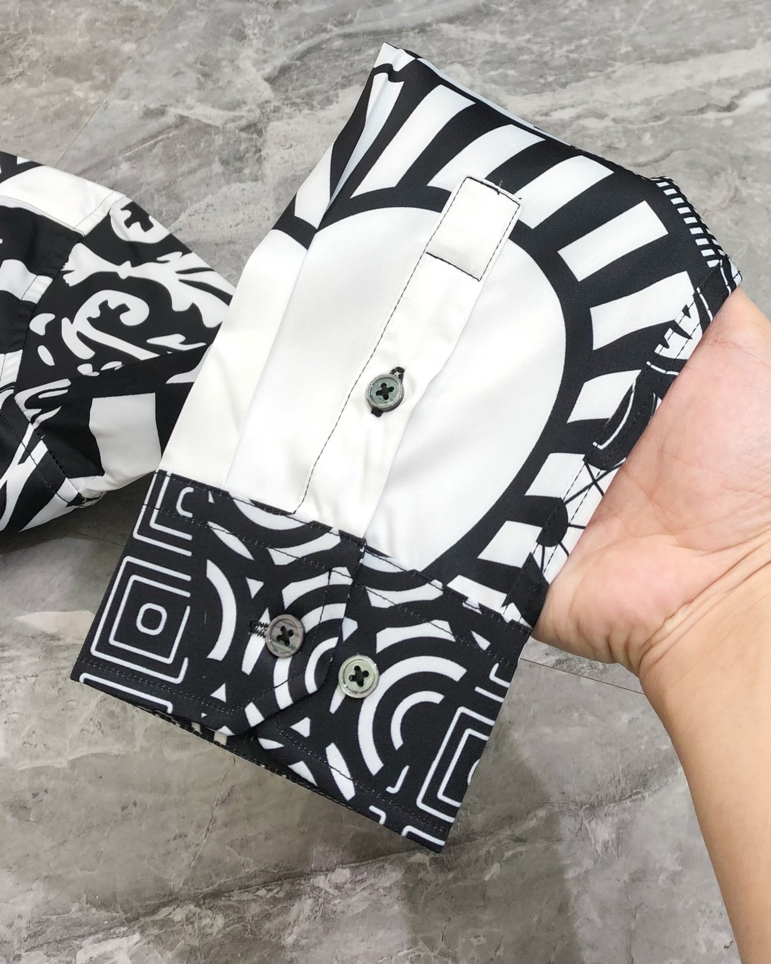 “High-End Men’s Long-Sleeve Shirt with Digital Printing Logo Design and Customized Cotton Fabrics” - 图片 7