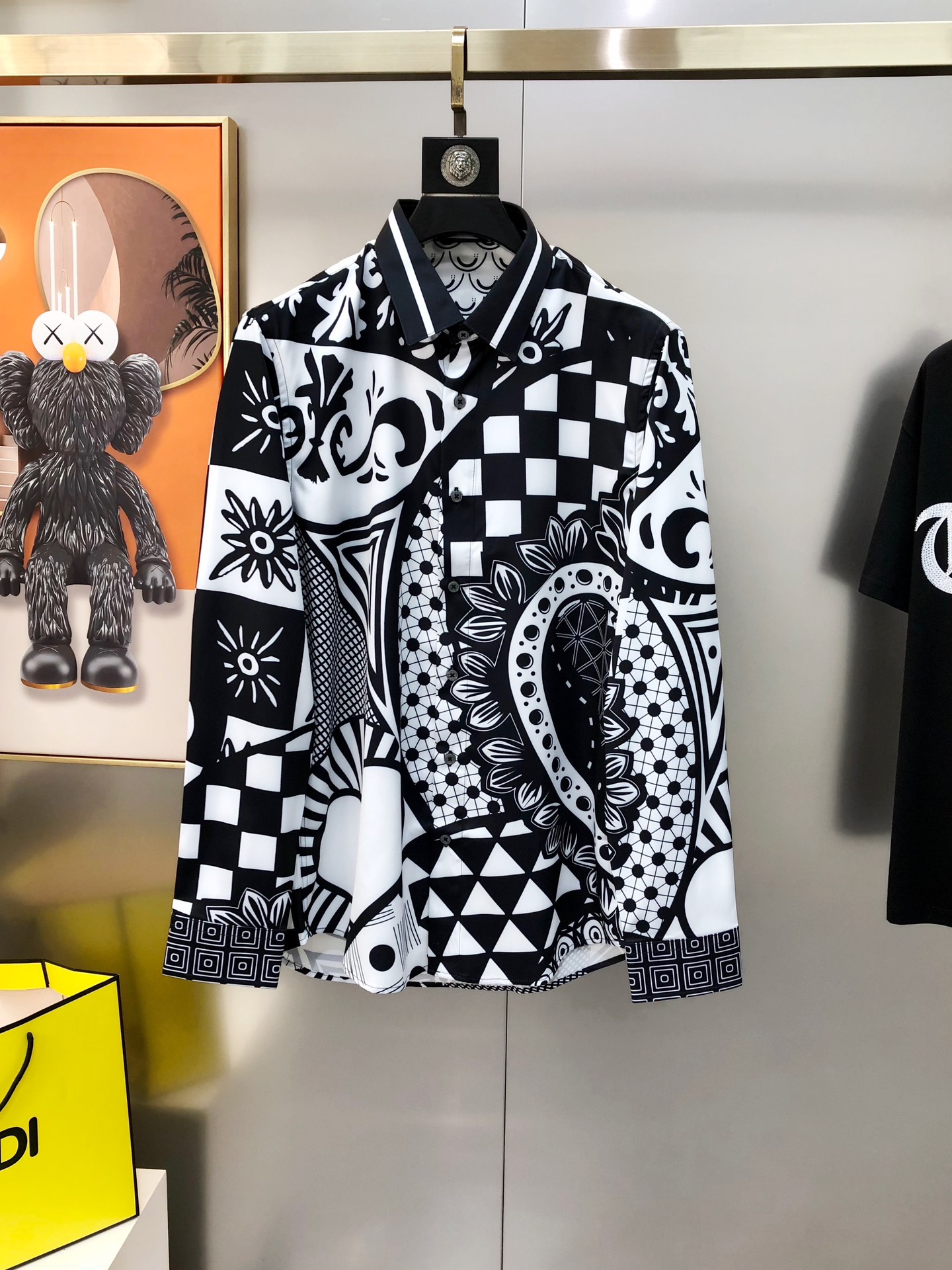 “High-End Men’s Long-Sleeve Shirt with Digital Printing Logo Design and Customized Cotton Fabrics”