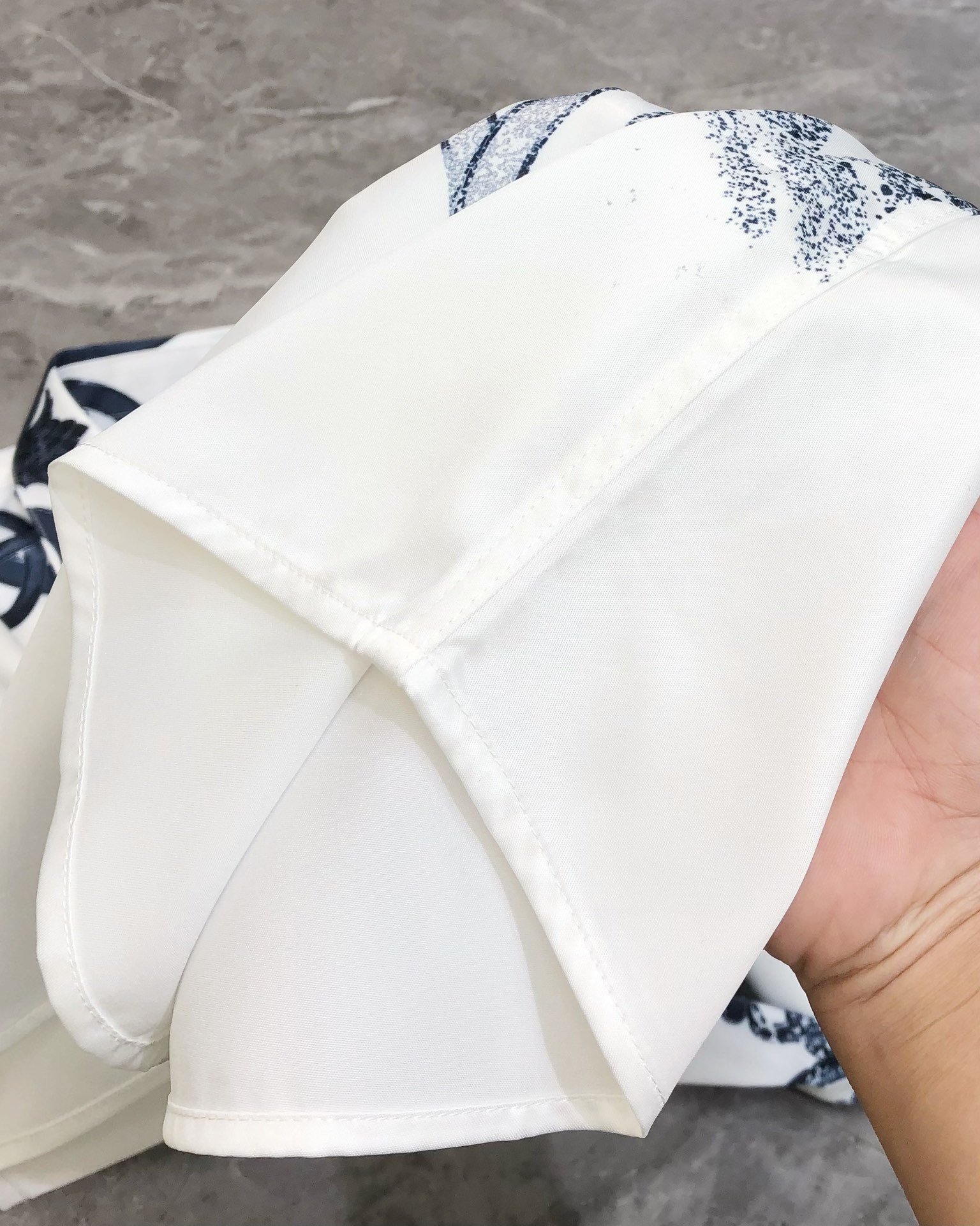 “High-Quality Men’s Shirt with Custom Design and Comfortable Fabric” - 图片 8