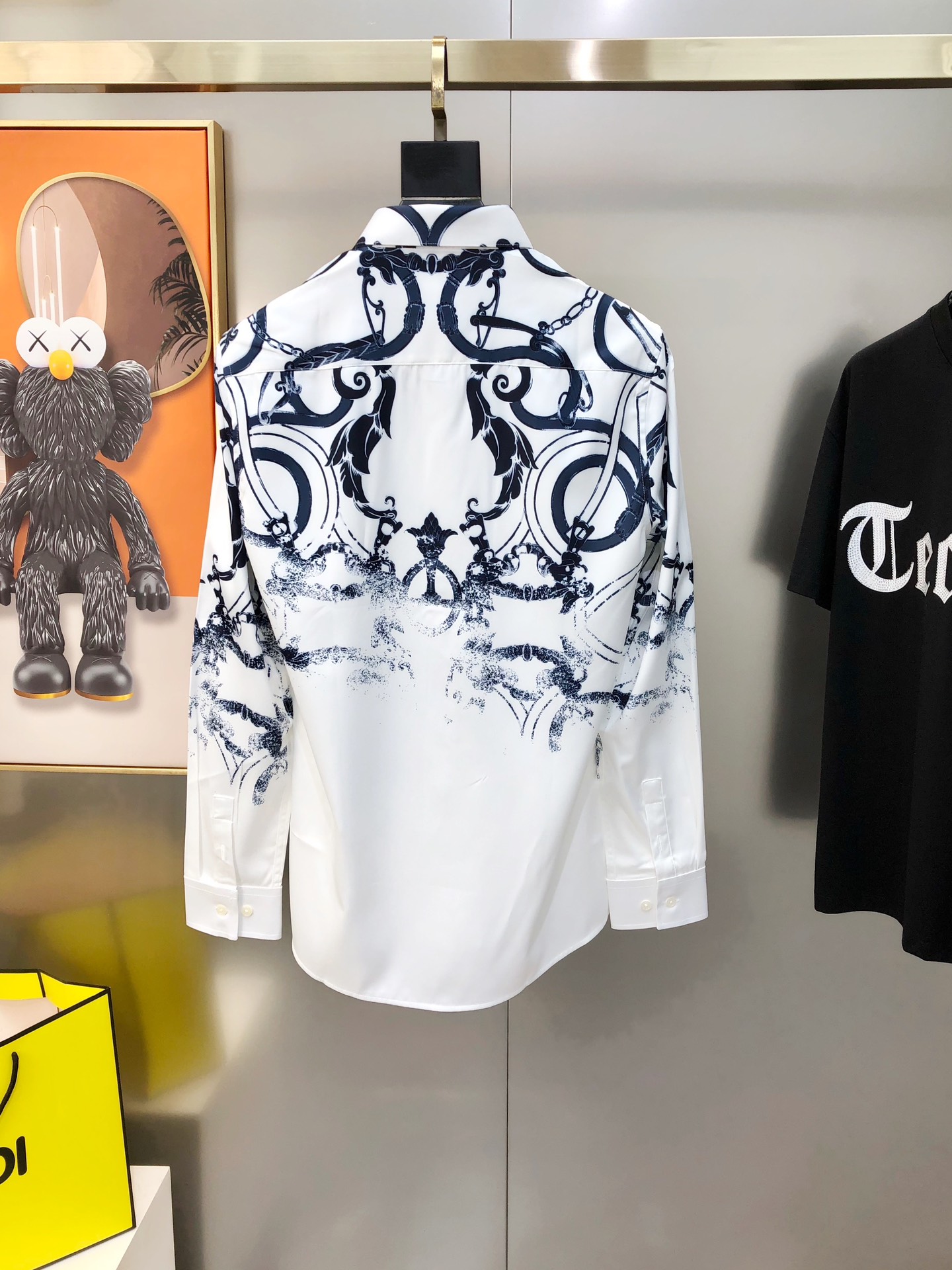 “High-Quality Men’s Shirt with Custom Design and Comfortable Fabric” - 图片 2