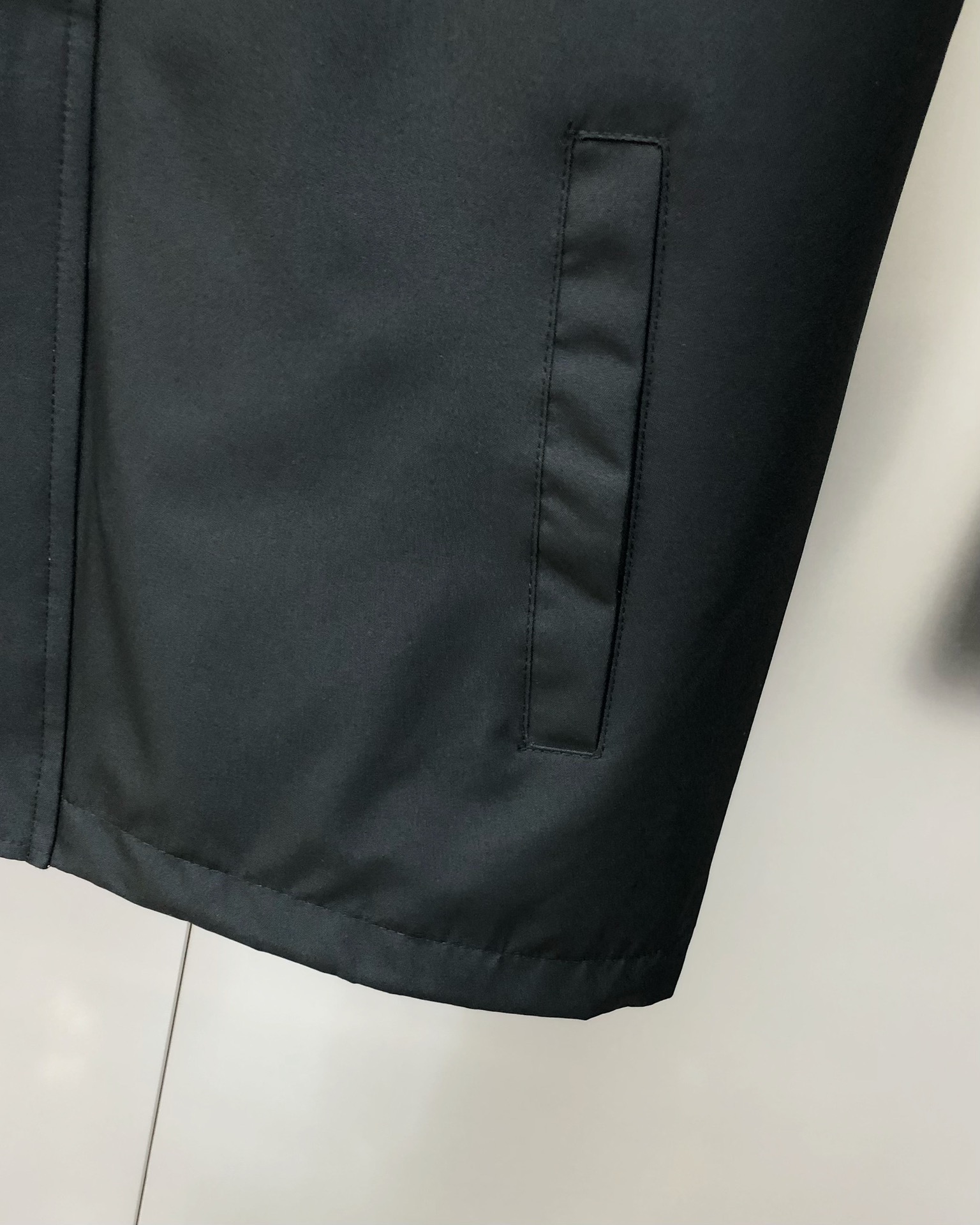 Title: Yamamoto 2025 Men’s Jacket Overview – Features, Size, Style, and Material - 图片 8