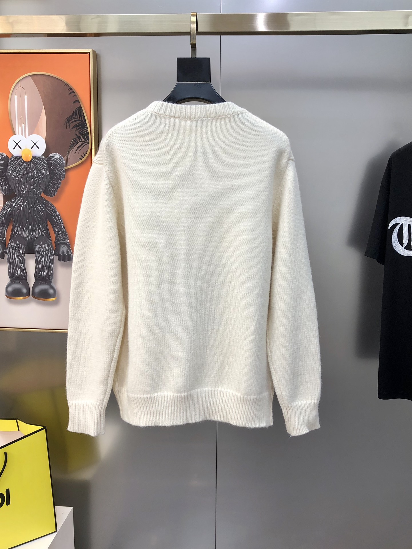 “High-End Men’s Sweaters 2025: Premium Quality Fabrics, Custom Designs, and Top Brand Materials” - 图片 9