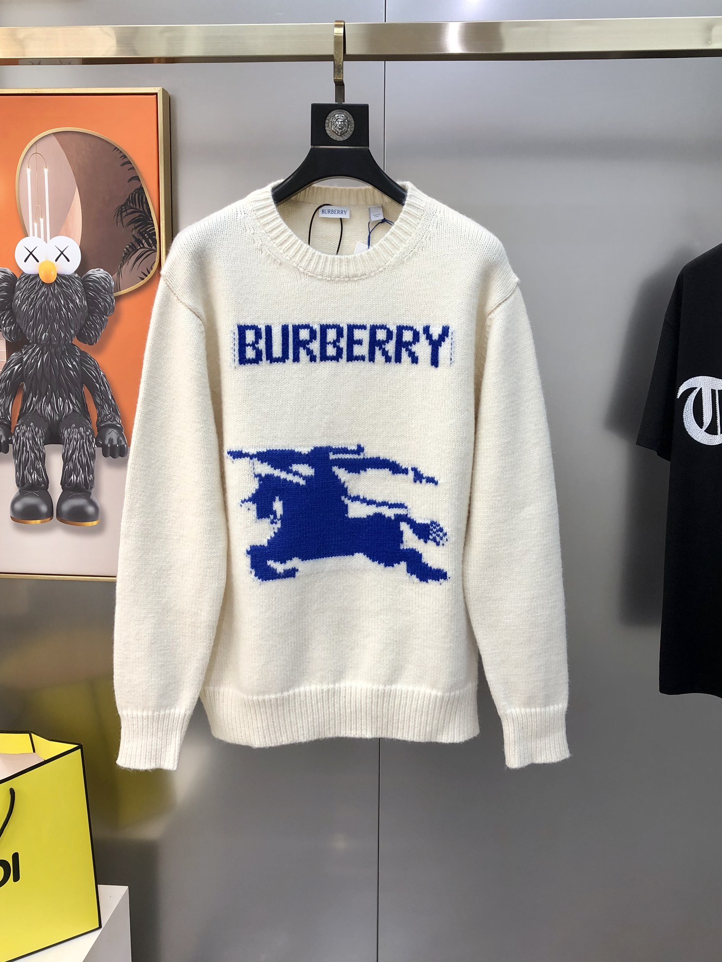 “High-End Men’s Sweaters 2025: Premium Quality Fabrics, Custom Designs, and Top Brand Materials” - 图片 1
