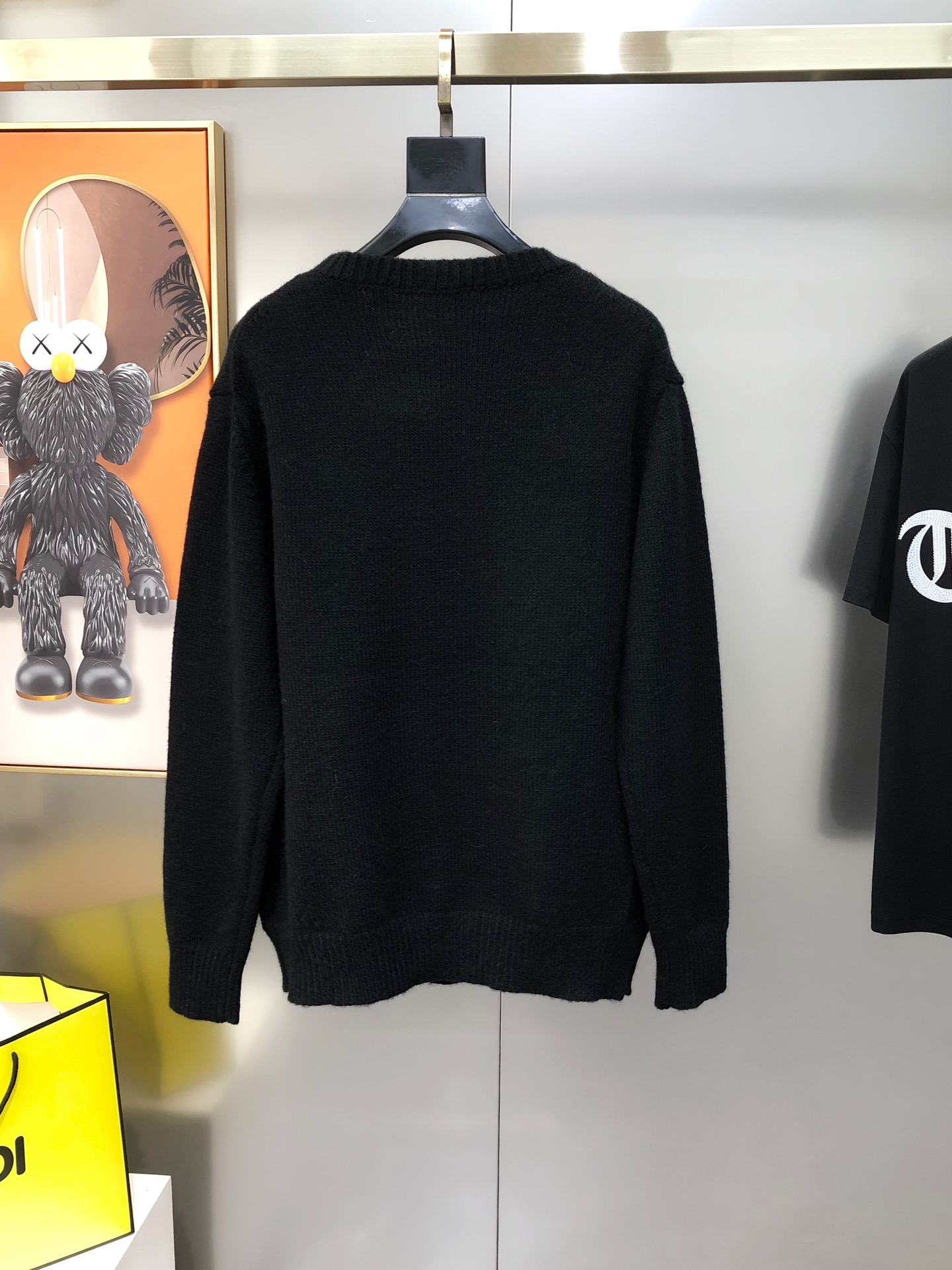 “High-End Men’s Sweaters 2025: Quality Fabrics, Custom Designs, and Premium Sales Channel Goods” - 图片 9