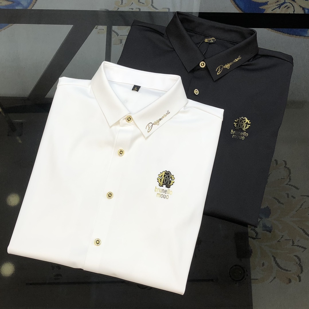 NO:729114,Supports exchange after the end of the year. Cavalli's new men's original casual long-sleeved shirt is on sale simultaneously on the official website. Simple, fashionable and versatile, high-end quality seamless cutting edge, rubberized letter logo pattern on the collar, custom-imported nylon tencel cotton fabric, high elasticity, no wrinkles, custom hardware accessories, comfortable to wear, breathable, high-grade and textured, simple and decent, fashionable without losing personality, casual and casual upper body, handsome and stylish  Show off the big-name temperament. Sizes M-4XL (can wear up to about 195 pounds. Please state your height and weight when placing an order) black, white, shirts,19860909支持年后退换 卡沃利新款男士原单休闲长袖衬衫 官网同步发售 简洁时尚百搭 高端品质无缝切割包边 领上胸前印胶字母logo图案 定制进口锦氨天丝棉面料 弹力大 不起皱 定制五金辅料 穿着舒适 透气 档次高很有质感 简单大方得体 时尚不失个性 上身休闲随性 帅气有型 彰显大牌气质.尺码M-4XL（最大可穿195斤左右 下单请报身高体重)黑色 白色,,shirts,,Men's clothing