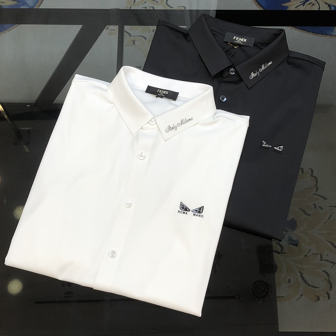 NO:729136,Supports exchange after the end of the year. FD Fendi's new men's original casual long-sleeved shirt is on sale simultaneously on the official website. Simple, fashionable and versatile, high-end quality seamless cutting edge, cute eye-catching logo pattern with printed rubber letters on the chest, custom-imported nylon-ammonia Tencel cotton fabric, high elasticity, no wrinkles, custom-made hardware accessories, comfortable to wear, breathable, high-grade and textured, simple and decent, fashionable without losing personality, casual and casual upper body, handsome and stylish  Show off the temperament of a big brand. Sizes M-4XL (can wear up to about 195 pounds. Please state your height and weight when placing an order) black, white, fendi, shirts,19860909支持年后退换 FD 芬迪新款男士原单休闲长袖衬衫 官网同步发售 简洁时尚百搭 高端品质无缝切割包边 领上胸前印胶字母萌眼logo图案 定制进口锦氨天丝棉面料 弹力大 不起皱 定制五金辅料 穿着舒适 透气 档次高很有质感 简单大方得体 时尚不失个性 上身休闲随性 帅气有型 彰显大牌气质.尺码M-4XL（最大可穿195斤左右 下单请报身高体重)黑色 白色,,fendi,shirts,,Men's clothing