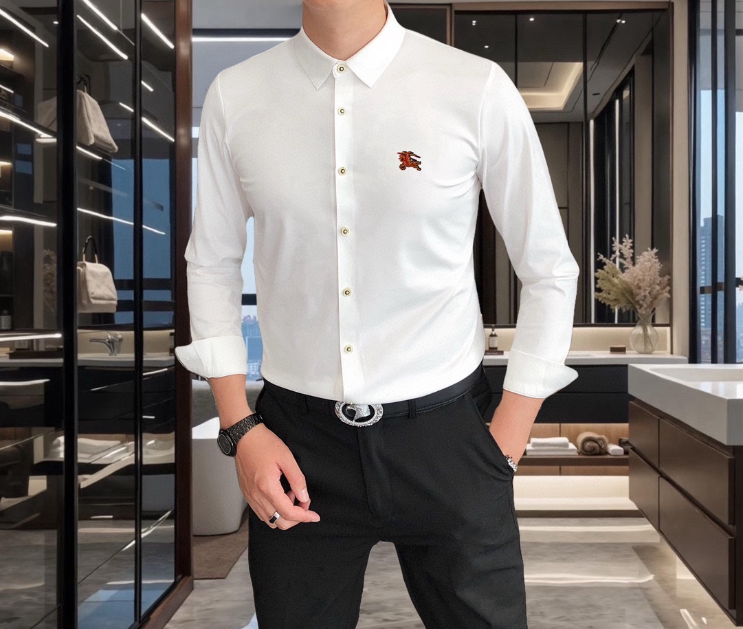 NO:729413,Supports exchange after the end of the year BURBE** Burberry's 2025 new men's original casual long-sleeved shirt is on sale simultaneously on the official website. Simple, fashionable and versatile, high-end quality seamless cutting edge, three-dimensional embroidered war horse logo design, custom imported nylon tencel cotton fabric, high elasticity, no wrinkles, custom hardware accessories, comfortable to wear, breathable, high grade and texture, simple and decent, fashionable without losing personality, casual and casual upper body, handsome and stylish  Shows the temperament of a big brand. Sizes M-4XL (the maximum wear is about 195 pounds. Please indicate your height and weight when placing an order). Ships next day, burberry, burberry, shirts,19860909支持年后退换 BURBE** 巴宝莉2025新款男士原单休闲长袖衬衫 官网同步发售 简洁时尚百搭 高端品质无缝切割包边 立体刺绣战马logo图案设计 定制进口锦氨天丝棉面料 弹力大 不起皱 定制五金辅料 穿着舒适 透气 档次高很有质感 简单大方得体 时尚不失个性 上身休闲随性 帅气有型 彰显大牌气质.尺码M-4XL（最大可穿195斤左右 下单请报身高体重)隔天出货,,burberry,burberry,shirts,,Men's clothing