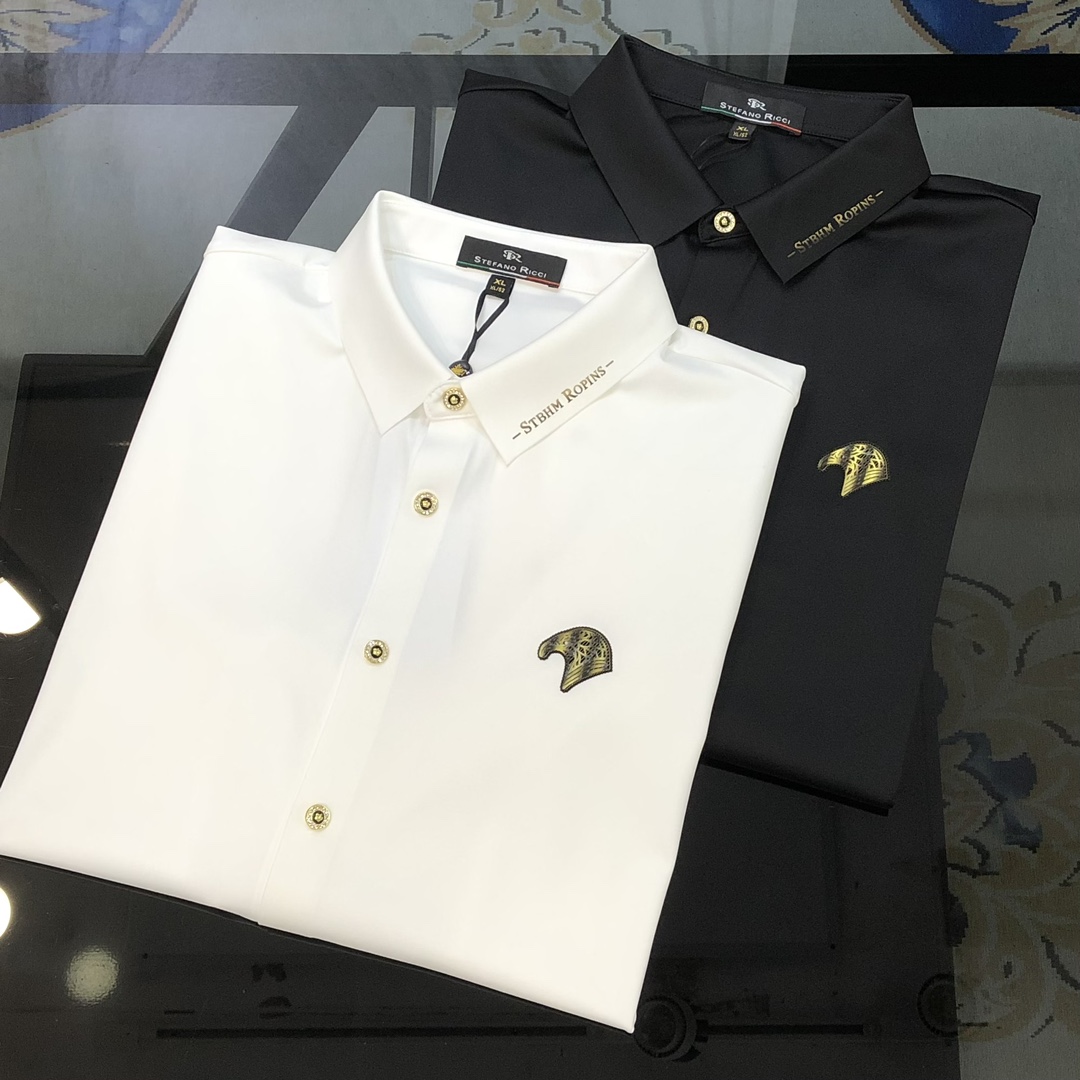 NO:729439,Supports exchange after the end of the year. Stephen's new men's original casual long-sleeved shirt is on sale simultaneously on the official website. Simple, fashionable and versatile, high-quality seamless cutting edge, rubberized letter logo pattern on the collar and chest. Customized imported nylon tencel cotton fabric, high elasticity, no wrinkles, custom hardware accessories, comfortable to wear, breathable, high-grade and textured, simple and decent, fashionable without losing personality, casual and handsome upper body.  Show off the big-name temperament. Sizes M-4XL (can wear up to about 195 pounds. Please state your height and weight when placing an order) black, white, shirts,19860909支持年后退换 史蒂芬新款男士原单休闲长袖衬衫 官网同步发售 简洁时尚百搭 高端品质无缝切割包边 领上胸前印胶字母logo图案 定制进口锦氨天丝棉面料 弹力大 不起皱 定制五金辅料 穿着舒适 透气 档次高很有质感 简单大方得体 时尚不失个性 上身休闲随性 帅气有型 彰显大牌气质.尺码M-4XL（最大可穿195斤左右 下单请报身高体重)黑色 白色,,shirts,,Men's clothing