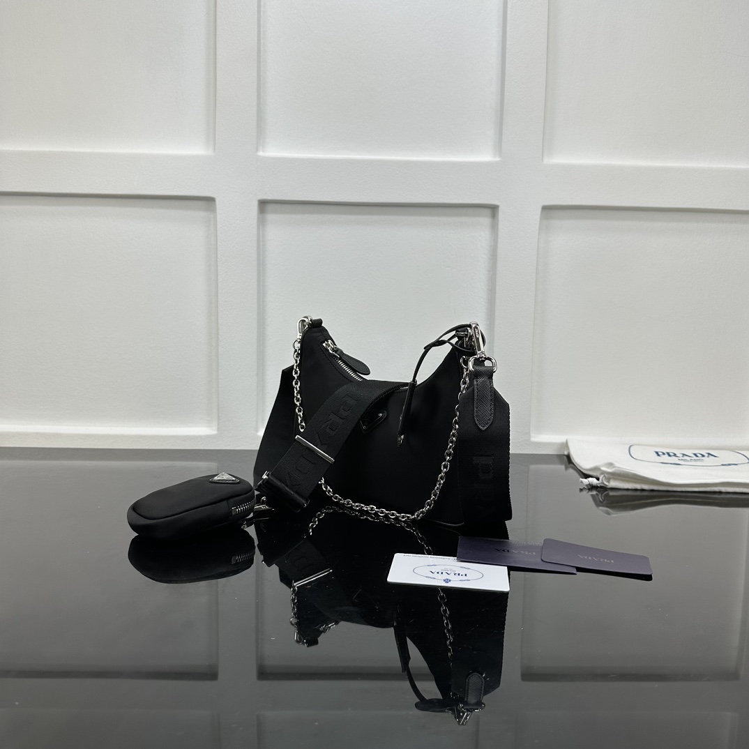 p410。[玫瑰]PRADA nylon Hobo手拎/腋下包/新款专柜品质，顶级原单货/原厂布配皮，原厂五金、实物实拍，款号：1BH204克色布银扣/尺寸：W22xH12xD6cm，[胜利][胜利][胜利]🎉🎉🎉