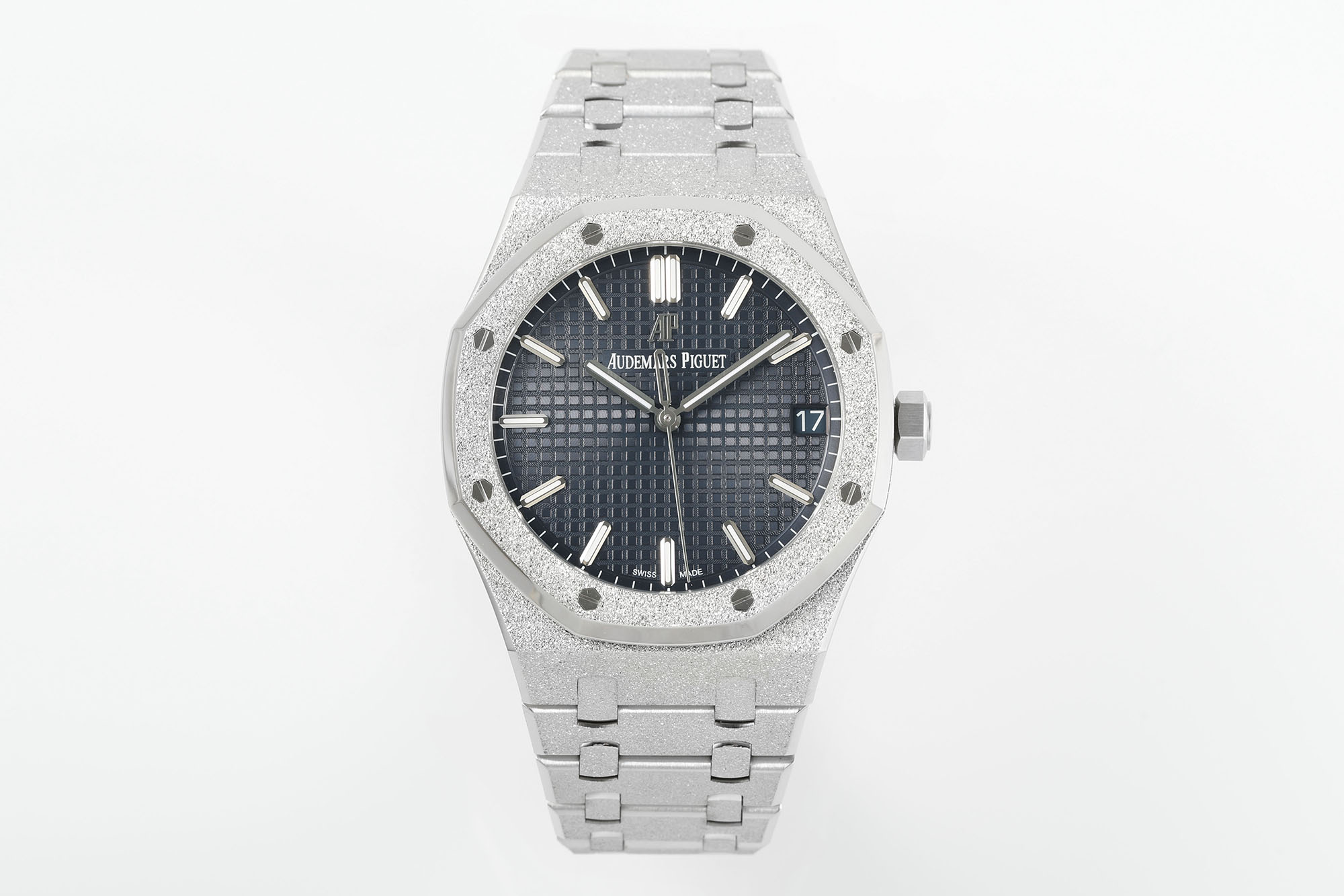 NO:143809,AS 15500 Frost Gold New Product, a small quantity arrives in limited quantity. The latest version uses the literal version, the refractive effect is the same as the original, and there is no need to modify it in one step.  Audemars Piguet frost gold craft is commonly known as hammer gold craft, also known as 