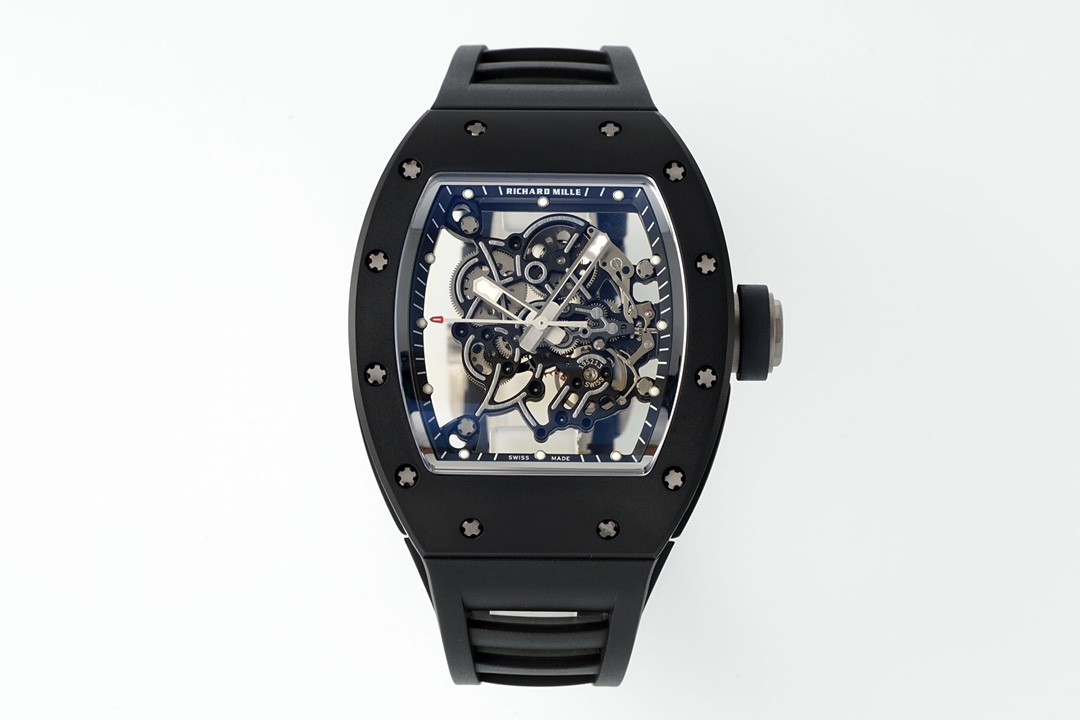 NO:586537,APS's new RM ceramics have arrived in small quantities and are the highest version on the market. Richard's theme is lightness and fashion. All our metal parts are made of titanium and are synchronously original (the invisible metal parts we see are all titanium). As a ticket to billionaires, we use Dandong's customized integrated movement RMUL2. The highest version of the movement, watch case, strap and all accessories on the market are interchangeable with the original version.  1 Movement: The RMUL2 has been developed in Dandong for a long time. It has been tested for a long time and has a high stability. It is polished in place. The two solid legs of the old version were round. We use the heart shape of the new version and the original version. 2 Case: made of natural rubber products wrapped in titanium metal, which increases the hand feel and is more comfortable and compliant. 3 strap: made of natural fluorine rubber. The original mold is molded in one piece without any water inlet defects. The head of the strap is also made of titanium, which is stronger and lighter.  4. Mirror: It adopts a high-curved sapphire mirror, which is very expensive to produce. It also uses double-sided electroplated high-permeability film, which is clear and delicate. It adopts a separate assembly design like the original version, making it more precise. 5. Screws: All screws are made of titanium electroplating dark gray process. No corners are cut, whether it is machine screws or strap screws. All titanium screws are standard.  6 clasp: The original model of the clasp is made. The engraving on the front is clear and three-dimensional. The shape of the side is perfectly restored. All screws are real screws and can be removed. The spring leaf is also made of titanium metal, which has better and more durable elasticity (the ordinary version is made of steel and will become loose after a long time). APS produces products to the highest standards. Welcome to experience it!  ,19860909APS新款RM陶瓷少量到货市面上最高版本,里查德以其轻便时尚为主题,我们所有的金属件都采用钛金属制作同步原版（看见的看不见的金属配件全是钛）,作为亿万富豪的入场券,我们采用丹东定制一体机芯RMUL2,目前市面上最高版本的机芯,表壳,表带以及所有配件与原版互换 1机芯:做为丹东开发已久的RMUL2,目前经过长期测试,稳定性相当高,打磨到位,老版本两个固机脚为圆形,我们采用新版与原版一致的心形 2表壳:采用钛金属包裹天然橡胶制品制作,增加手感的同时更加舒适服帖 3表带:采用天然氟橡胶制作而成,原版开模一体成型,没有任何水口瑕疵,安装表带的头粒同样采用钛金属更加坚固轻便 4镜面:采用高弧度的蓝宝石镜面,制作成本超高,并采用双面电镀高透膜,清晰而精致,跟原版一样采用分离式装配设计,使其更加精密 5螺丝:全部螺丝采用钛金属电镀深灰色工艺,无论是固机螺丝还有表带螺丝同样没有偷工减料全部标配钛金属螺丝 6表扣:表扣原版开模,正面的刻字清晰而立体,侧面的形状完美还原,所有螺丝都都是真螺丝可以拆卸,弹簧片同样采用钛金属,弹性效果更好更持久（普通版本都是钢片久了就会很松） APS以最高标准制作产品,欢迎体验！,,Watch