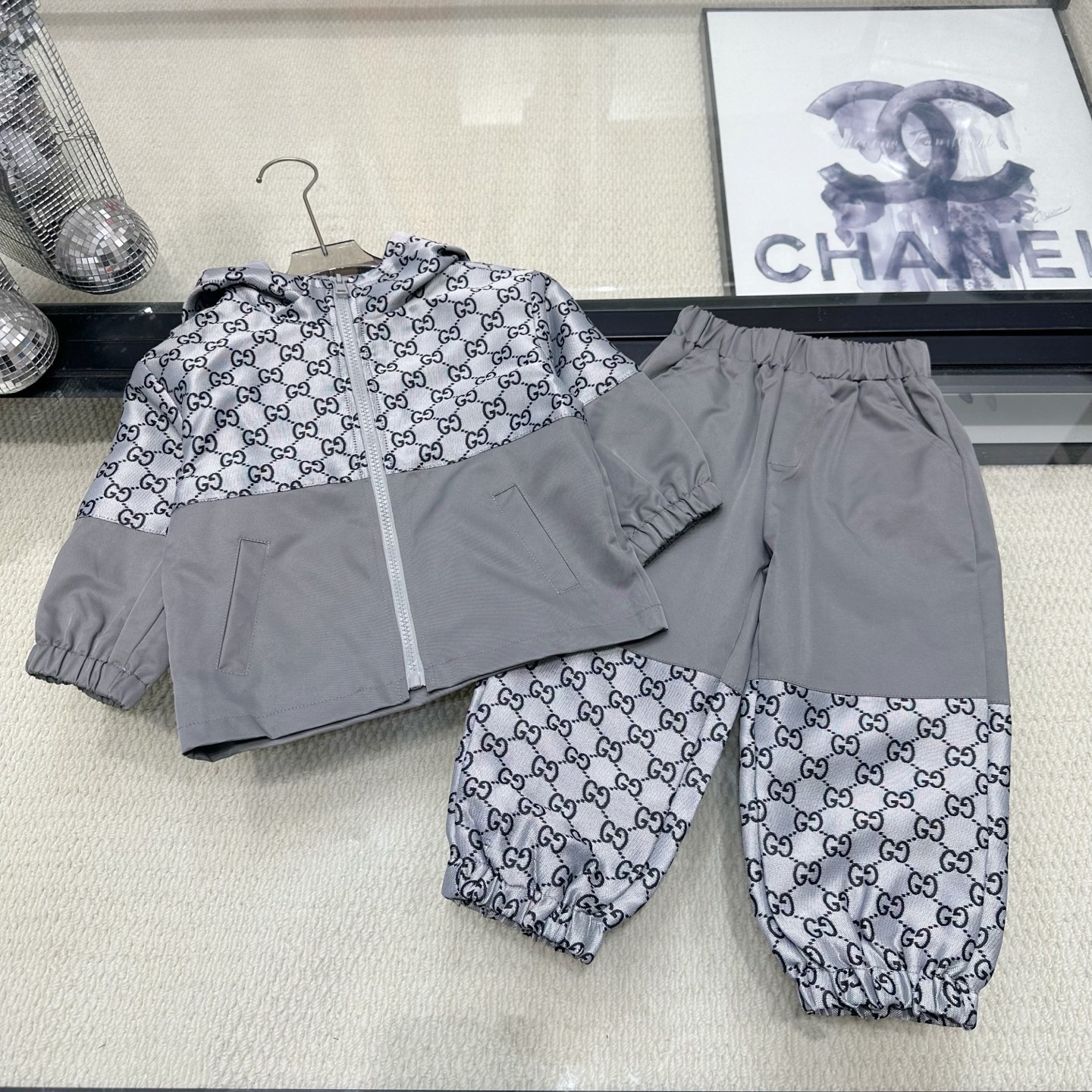 _d_p9sf8e4VpxxnfgVzsv63AJ60xA8JNcsJ32zCA