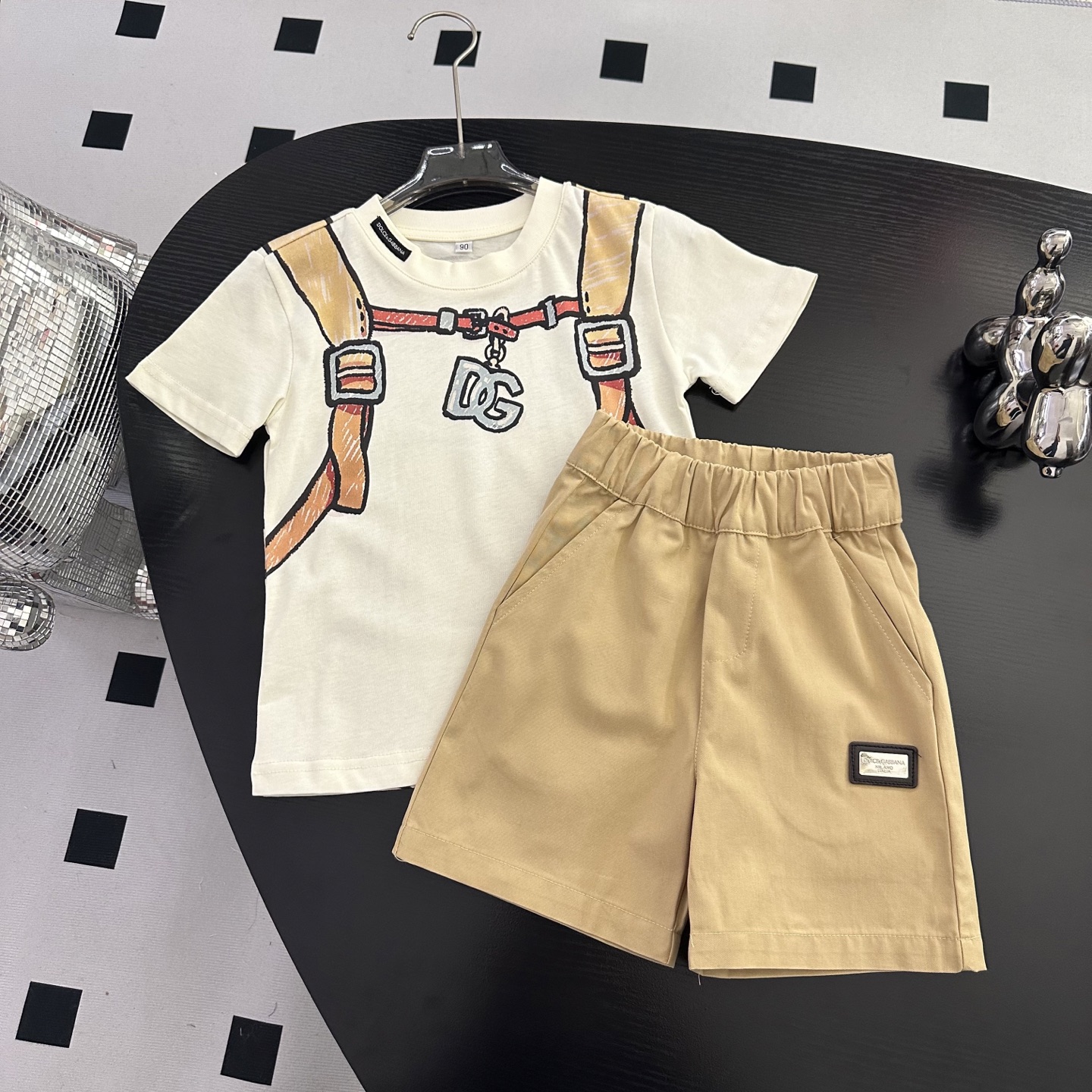 NO:769912,New size: 90-150cm yuan without discount DG Dolce & Gabbana 2026 early spring children's wear new short-sleeved suit foam printing technology T-shirt original quality 230g heavy fabric, look for high quality, same style for boys and girls, clothes, Dolce&Gabbana, T-shirt, tees, t-shirt,19860909上新 尺码:90-150cm 元无折 DG 杜嘉班纳 2026早春童装新款短袖套装发泡印花工艺T恤 原版品质 230g重磅面料 认准高品质 男童女童同款,衣服,Dolce&Gabbana,T-shirt,tees，t-shirt,,Children's