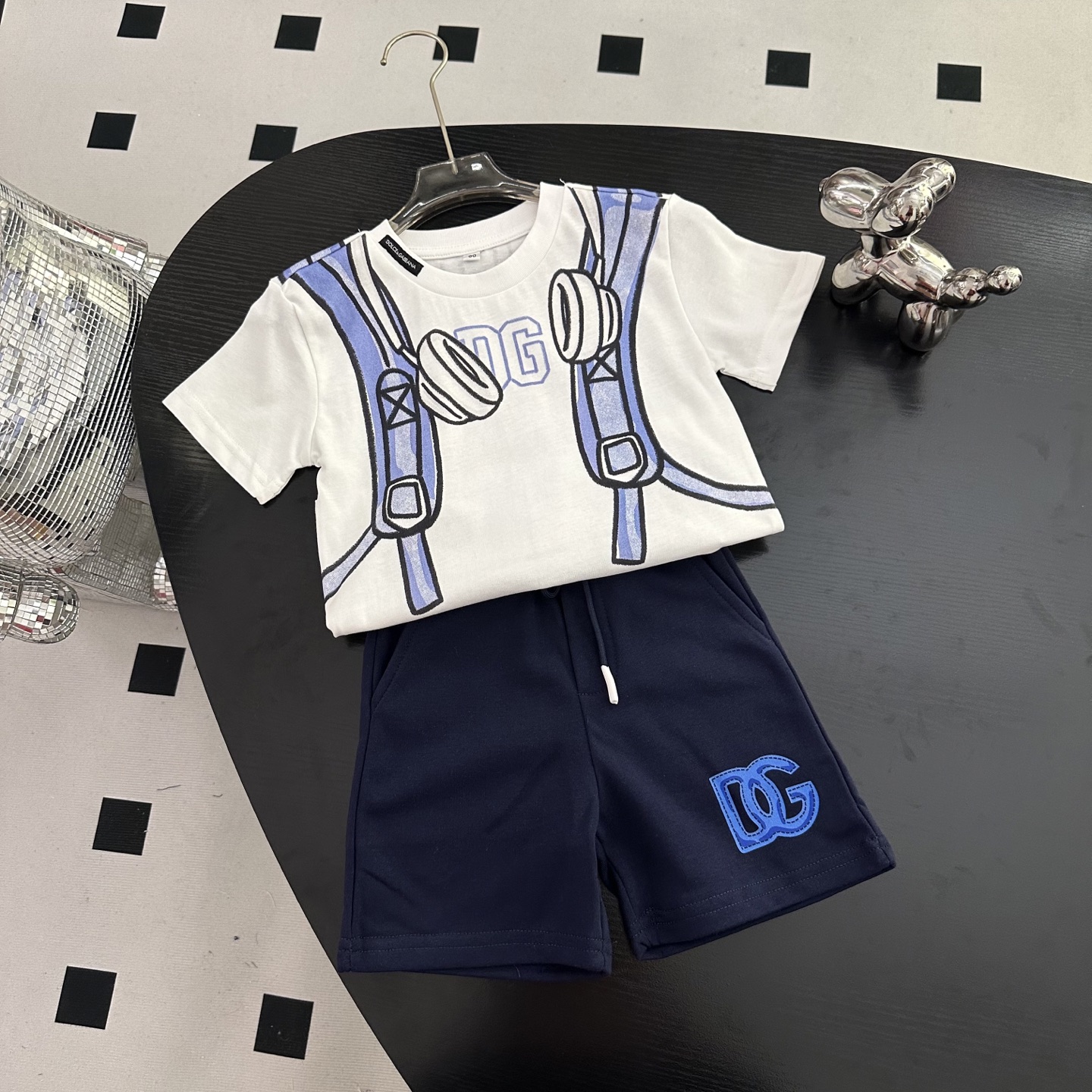 NO:850176,New size: 90-150cm DG Dolce & Gabbana 2026 early spring children's wear new short-sleeved suit foam printing technology T-shirt original quality 230g heavy fabric, look for high quality, same style for boys and girls, clothes, Dolce&Gabbana, T-shirt, tees, t-shirt,19860909上新 尺码:90-150cm DG 杜嘉班纳 2026早春童装新款短袖套装发泡印花工艺T恤 原版品质 230g重磅面料 认准高品质 男童女童同款,衣服,Dolce&Gabbana,T-shirt,tees，t-shirt,,Children's