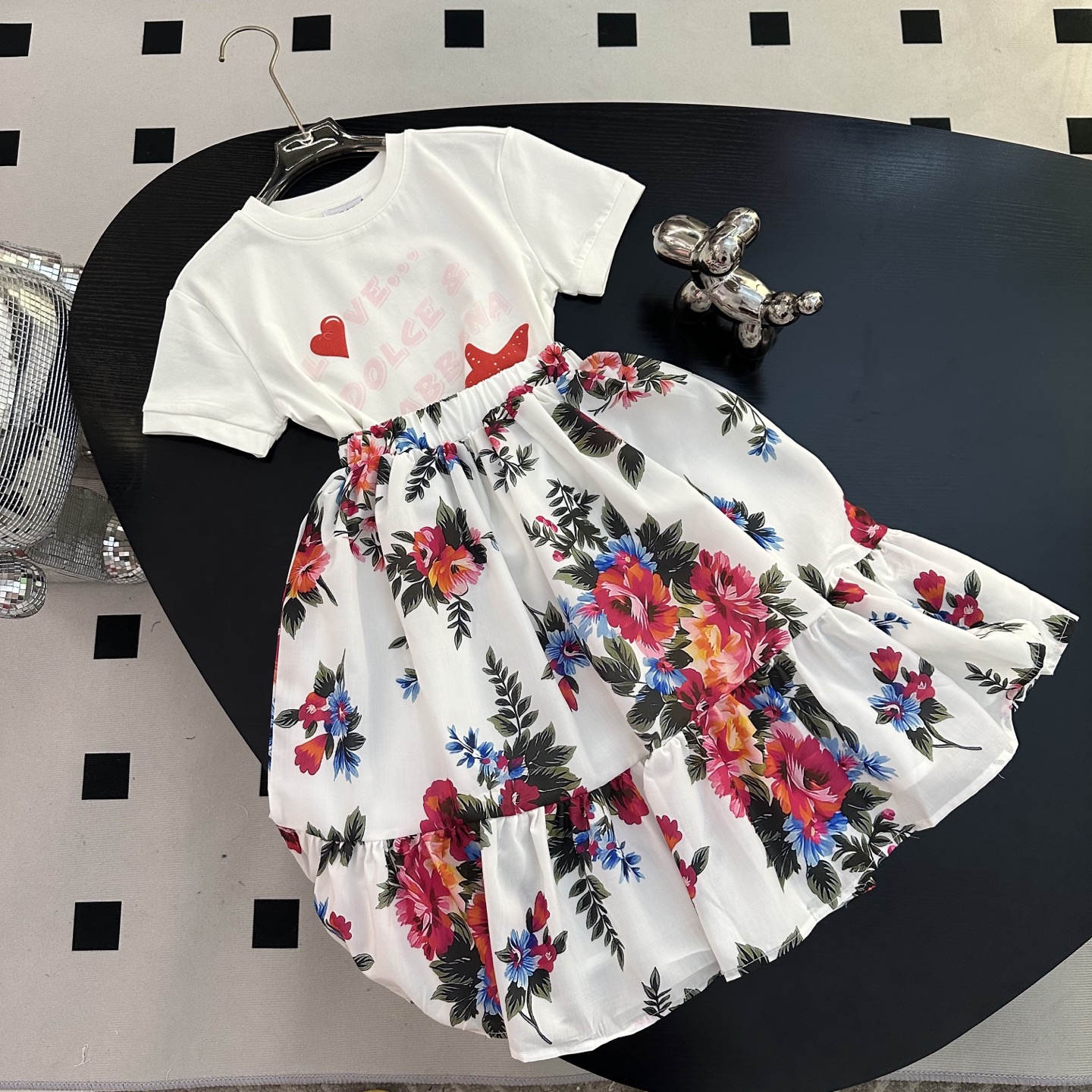 NO:850288,New in stock, sizes 90-150cm, spring and summer new styles, ready for sale, DG counter new skirts, imitation linen material, high-definition digital printing, very delicious colors, pure cotton lining, comfortable and breathable upper body. First-class workmanship, clothes, skirts,19860909上新现货 尺码90-150cm 春夏新款 现货发售 DG专柜新款套裙 仿亚麻材质 高清数码印花 颜色非常鲜美 内里纯棉 上身舒适透气. 做工一流,衣服,skirts,,Children's
