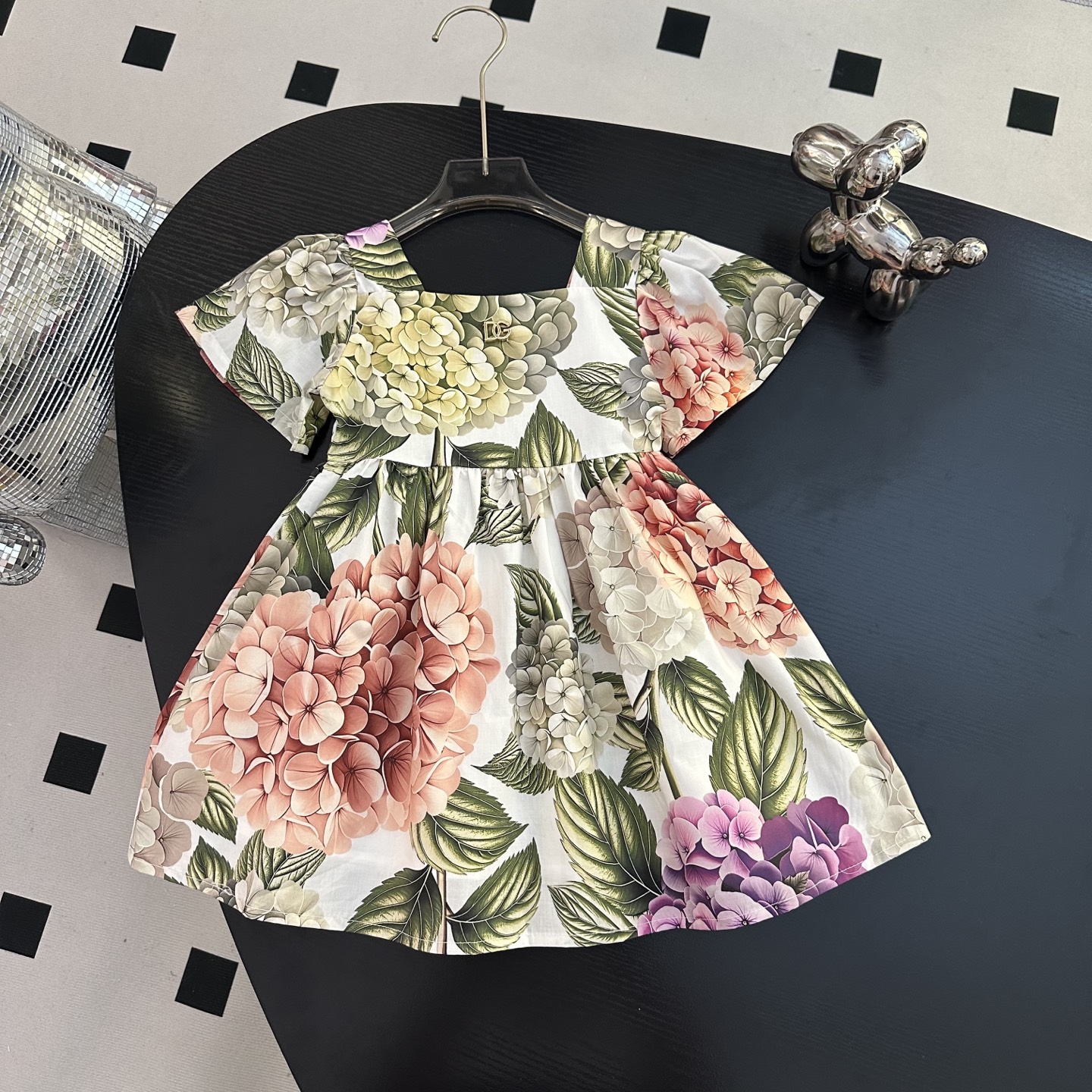 NO:850160,New models available, sizes 90-150cm 1 sizes 59-66-73-80-90cm, new DG girls suspender dress, floral design, a classic, this series is released almost every year!  Made of linen cotton fabric, no pilling or deformation!  Simple and elegant!  The upper body is absolutely elegant!  Beautiful and practical!  Pure cotton lining, clothes, skirts,19860909上新新款 尺码90-150cm 1 尺码59-66-73-80-90cm 新款 DG女童吊带连衣裙 花朵设计 经典之作,几乎每年都有出这个系列！采用亚麻棉面料,不起球不变形！简单大方！上身绝对的气质高雅！好看又实用！内里纯棉,衣服,skirts,,Children's