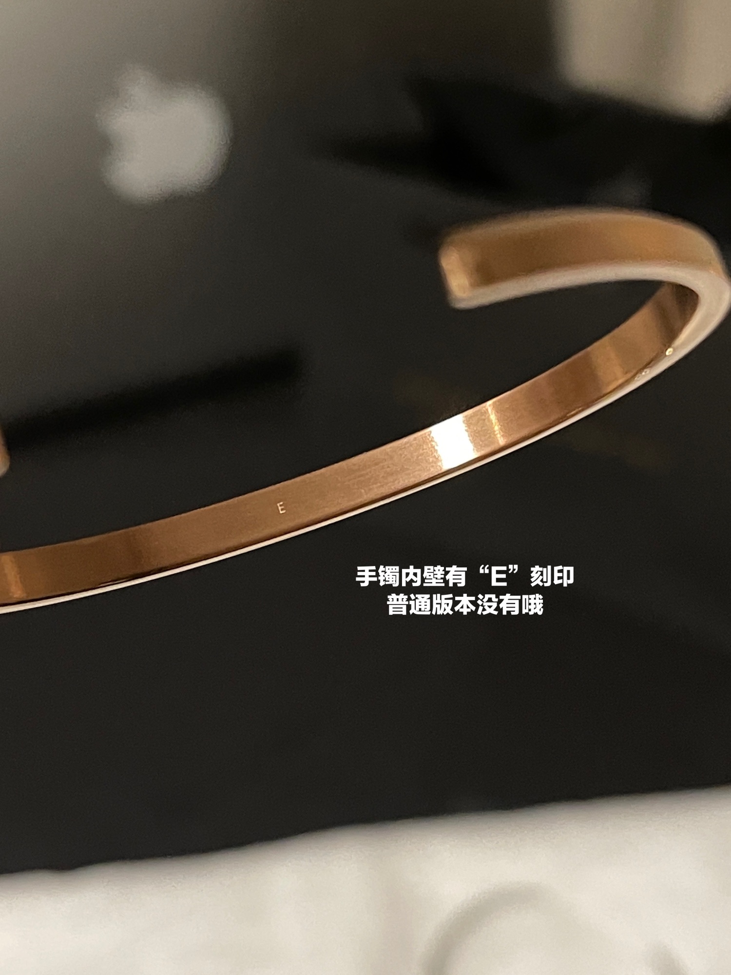 说真的现在买个普通的手链手镯都要 100.200块了 5