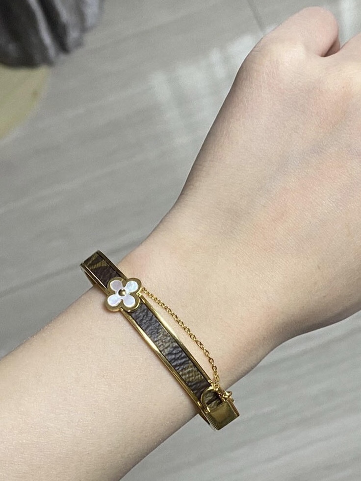 Miss, the bracelet that creates a visual sensation is simply stunning - Jewelry 3