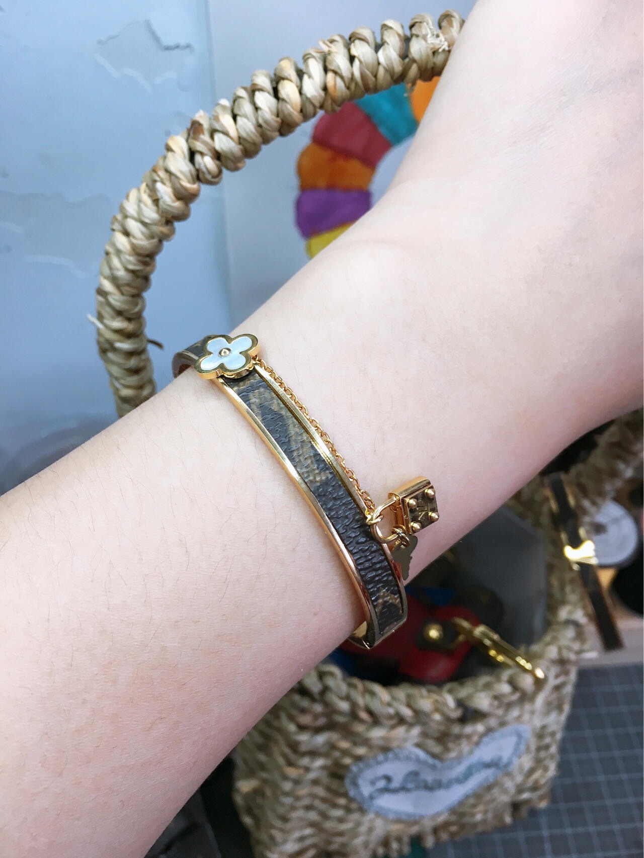 Miss, the bracelet that creates a visual sensation is simply stunning - Jewelry 2