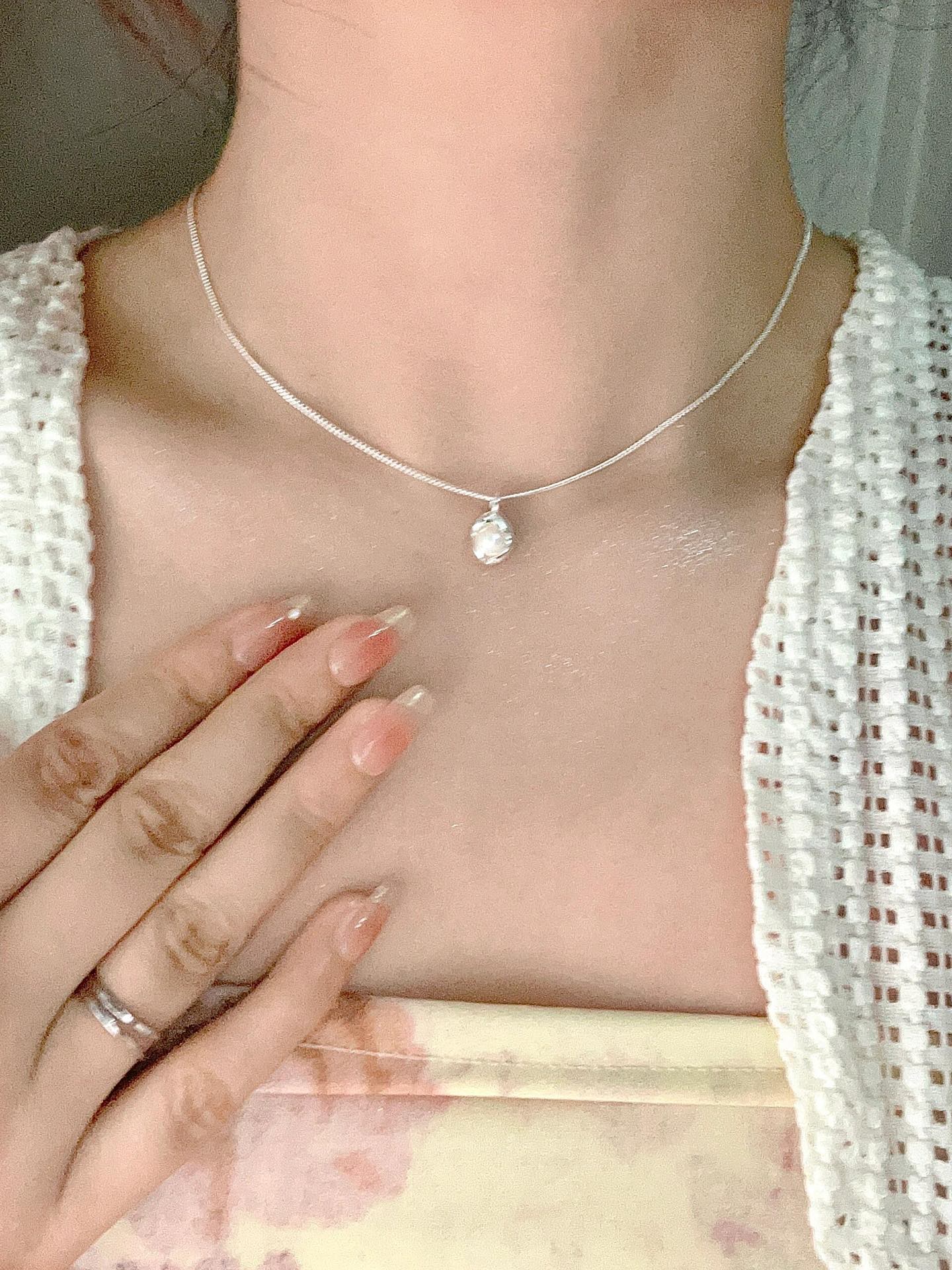 Beautiful to the bone, romantic between the collarbones 🌷Every angle is - Comprehensive 4