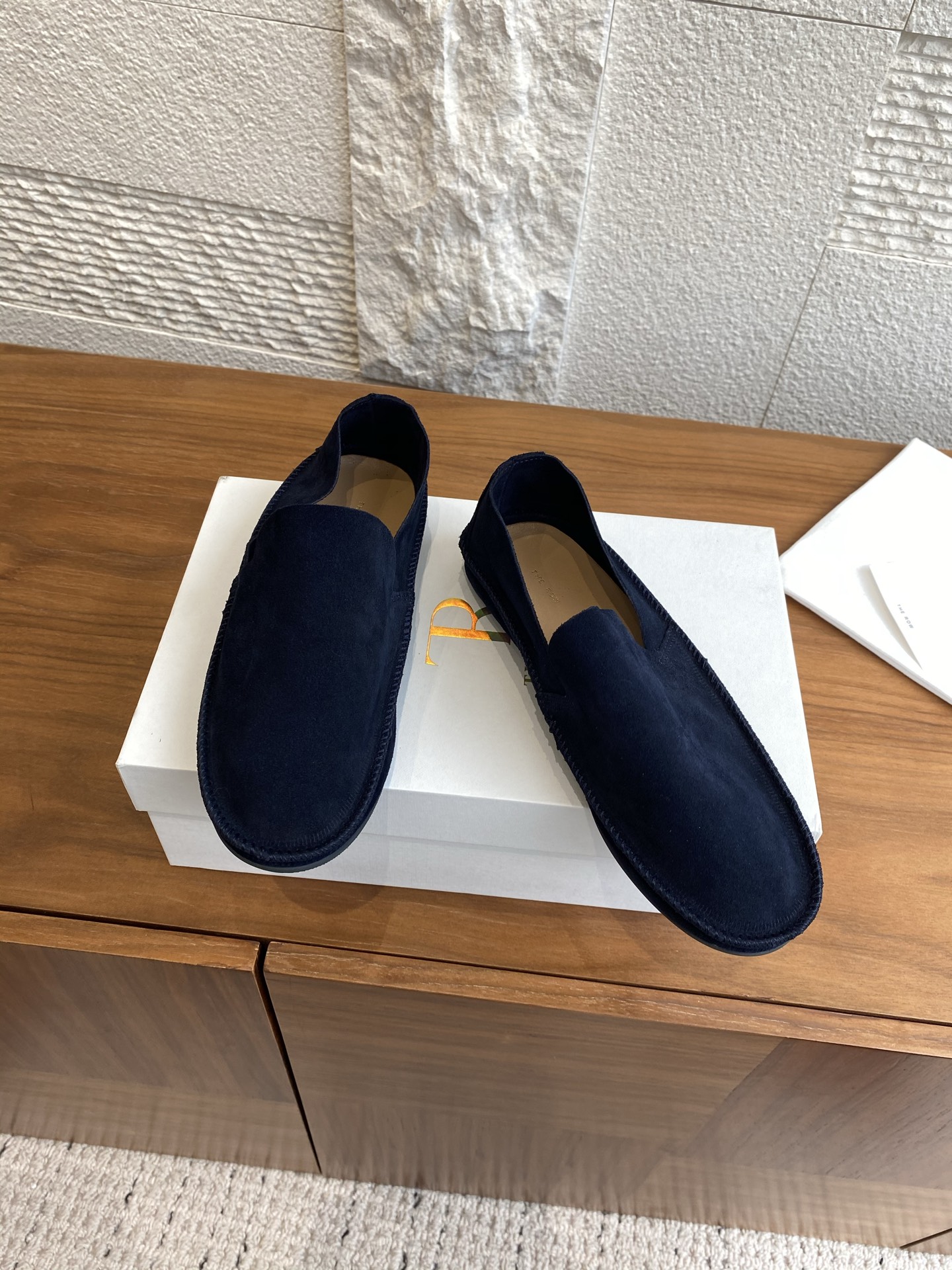 Title: THE ROW 25s Spring/Summer Shoes Review: Fine Leather, Quality, Delicate, Imported Materials, Rubber Base, Sizes 35-40 - 图片 4