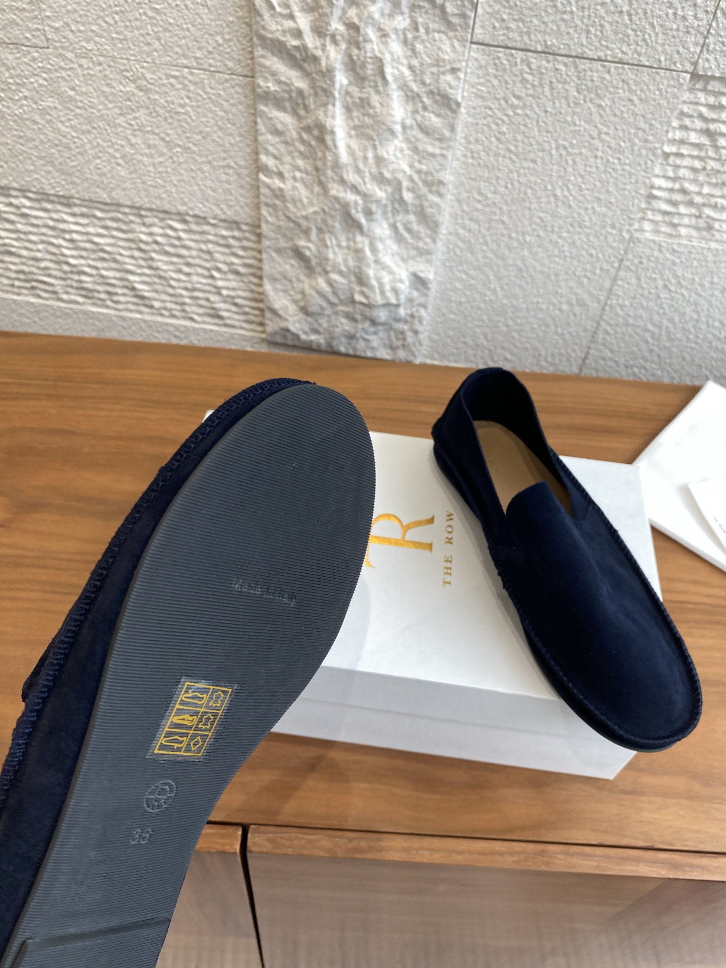 Title: THE ROW 25s Spring/Summer Shoes Review: Fine Leather, Quality, Delicate, Imported Materials, Rubber Base, Sizes 35-40 - 图片 7