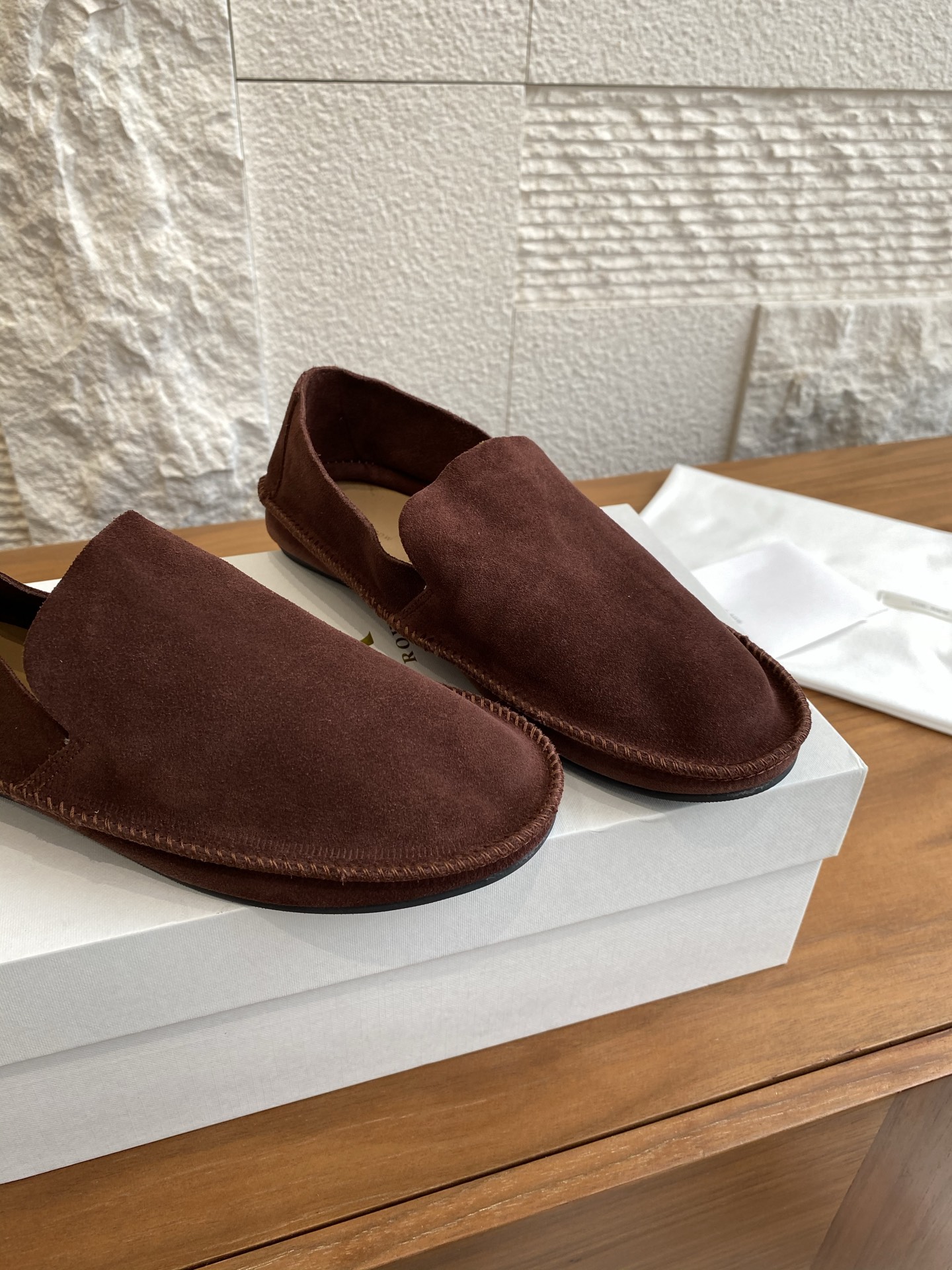 Luxurious Tyler British Windshoe Recreational Shoes Review: Quality and Comfort in THE ROW Collection. - 图片 9